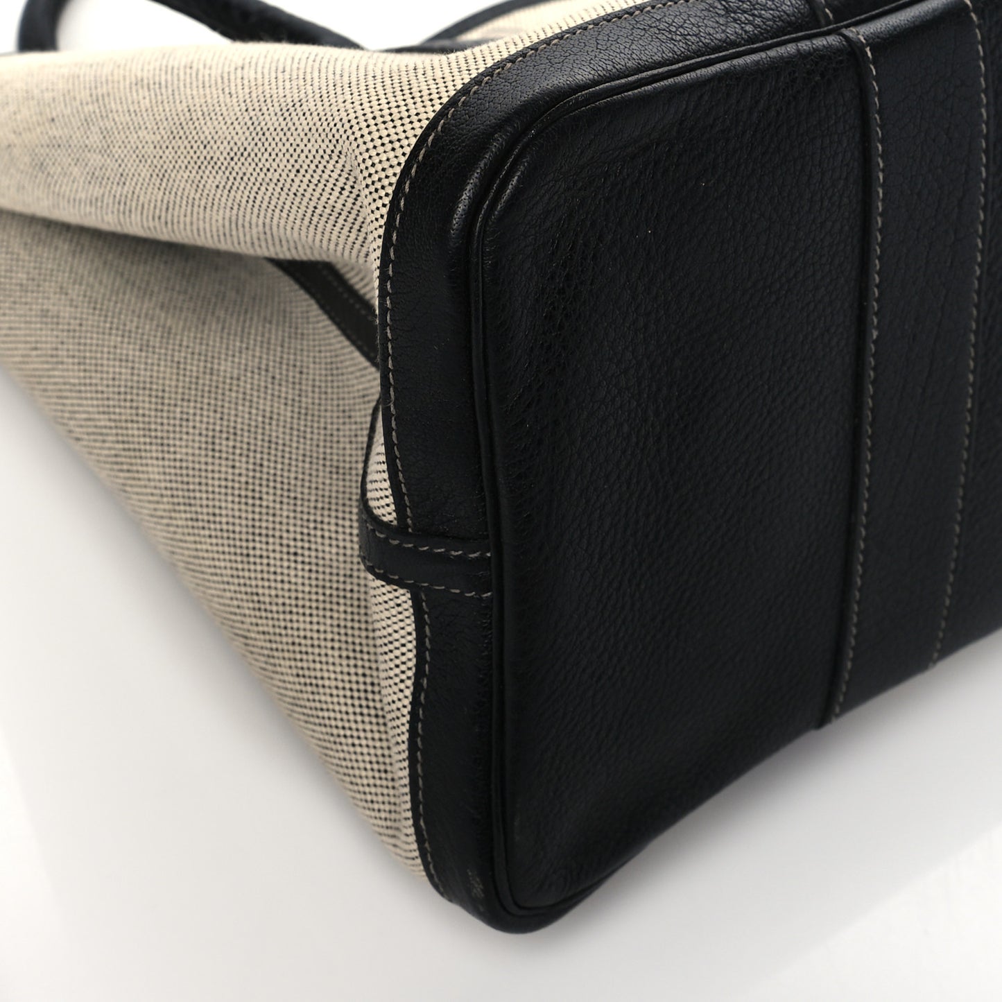 Toile Buffle Skipper Garden Party 36 MM Tote Black