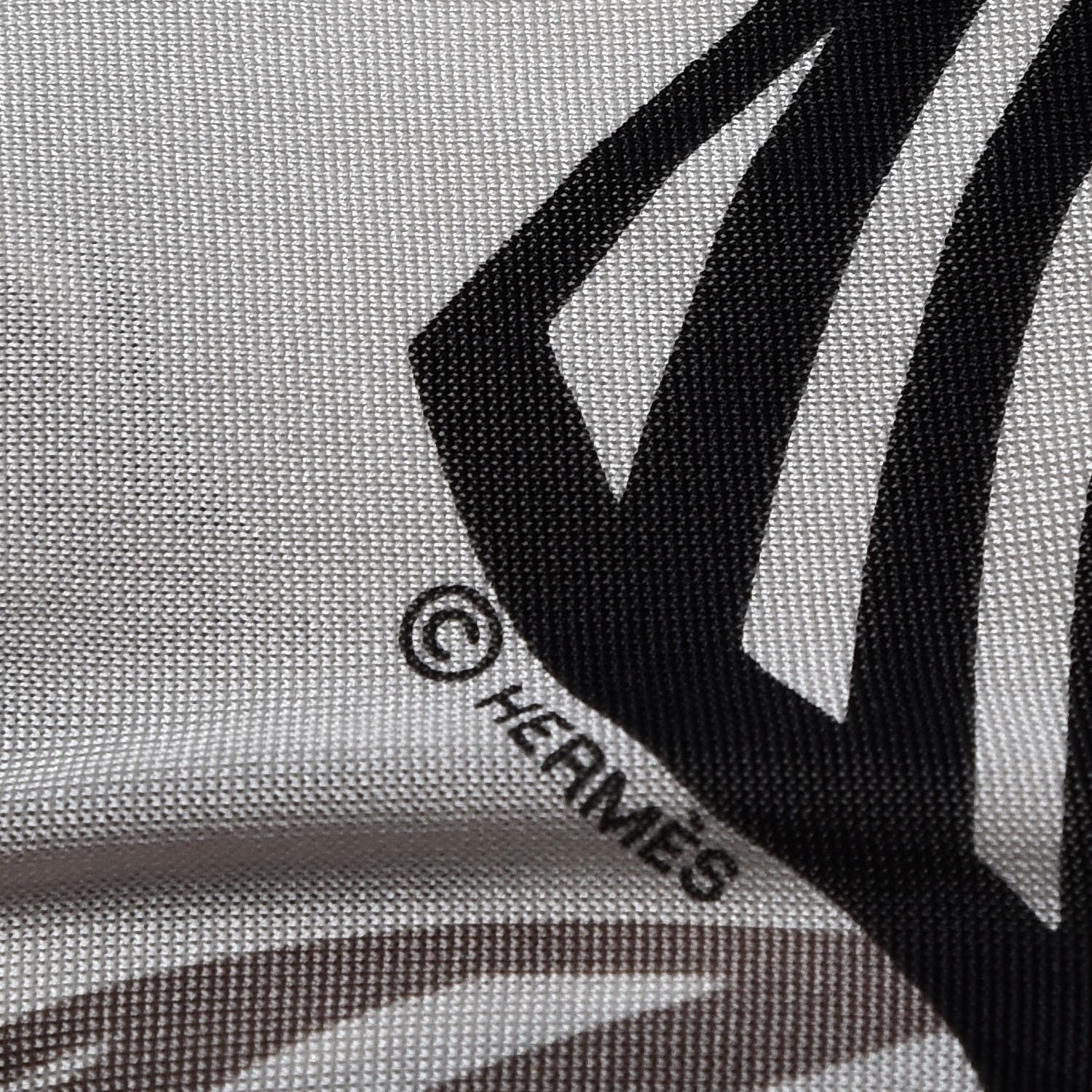 Hermes Silk Jersey Onde De Chic Scarf 90 Blanc Noir Sepia 7 of 8