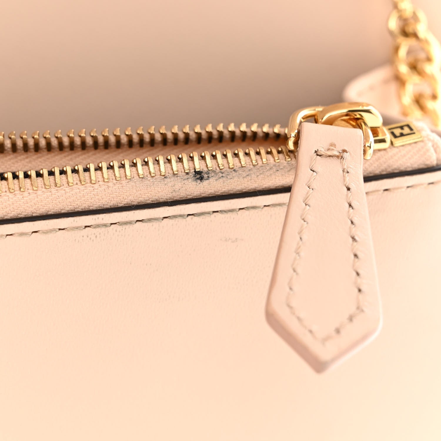 Fendi Vitello King Tamponato Logo Embossed Medium Wallet On Chain Poudre 9 of 12