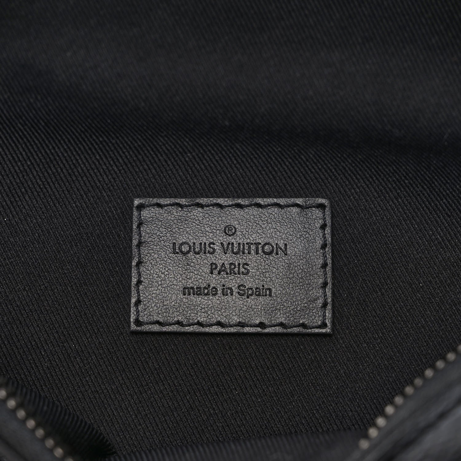 Louis Vuitton Monogram Eclipse Discovery Bumbag PM 6 of 8