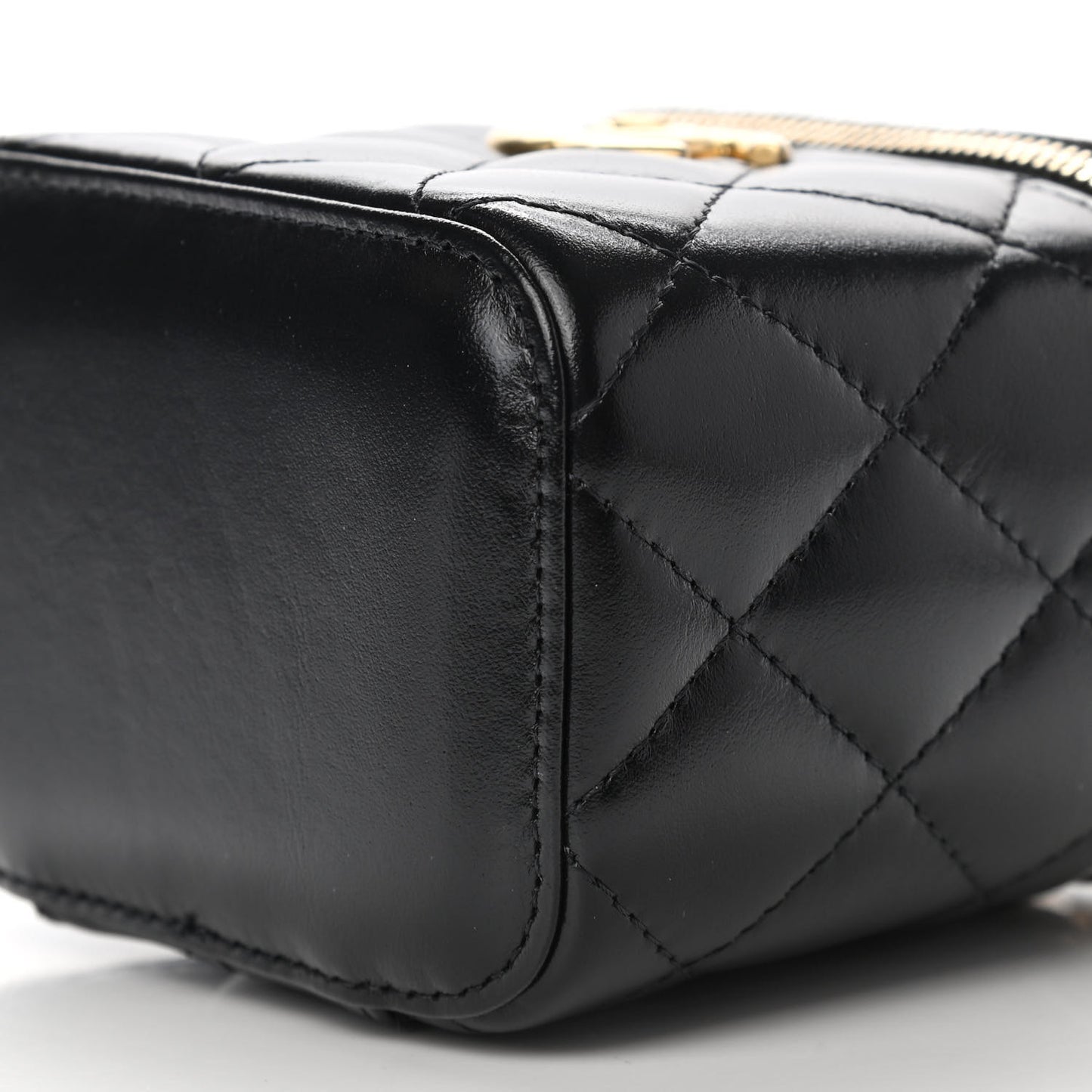 Calfskin Quilted Mini Perfect Fit Vanity Case With Chain Black