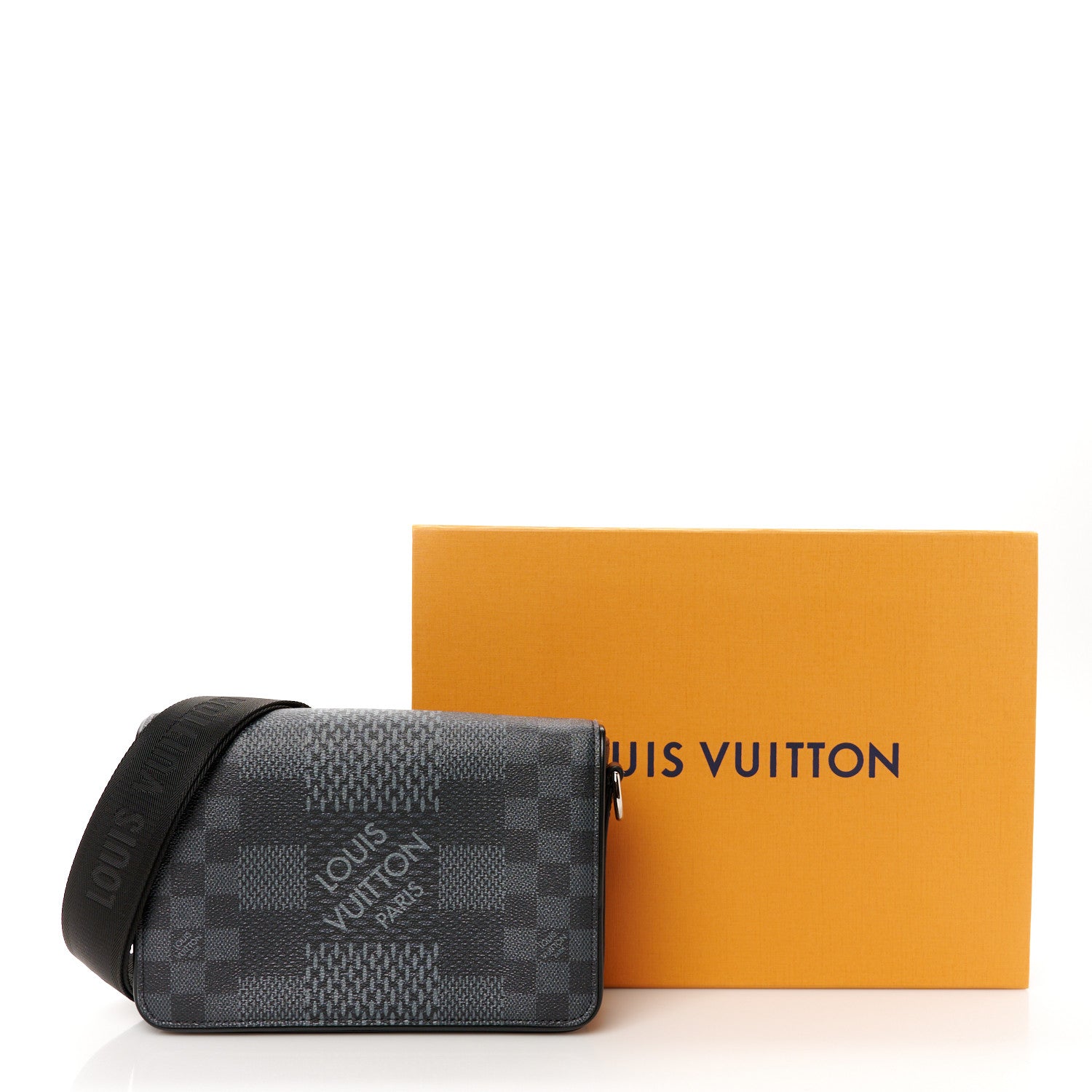 Louis Vuitton Damier Graphite 3D Studio Messenger 10 of 10