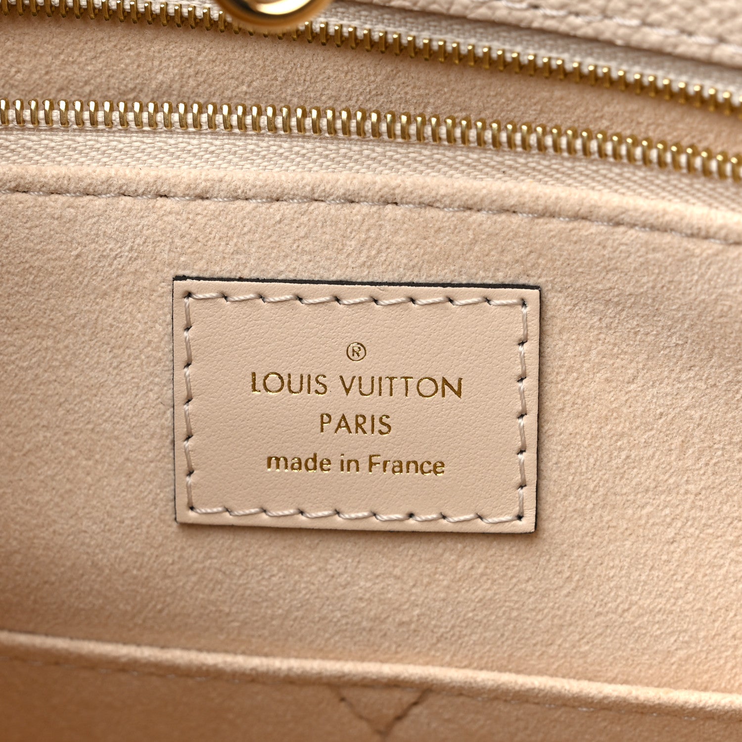 Louis Vuitton Empreinte Monogram Giant Onthego MM Creme 6 of 8