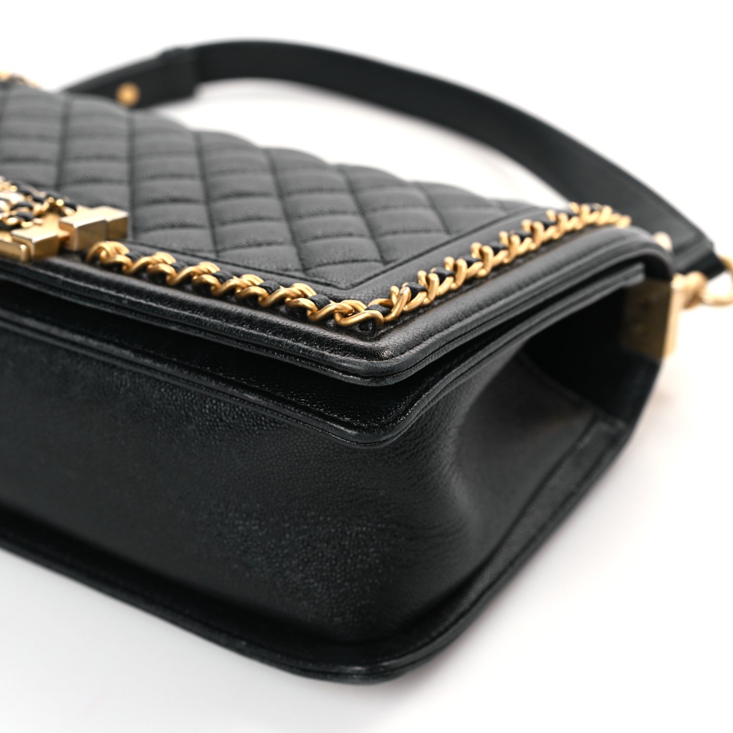 Caviar Quilted Medium Chain Around Boy Flap Black