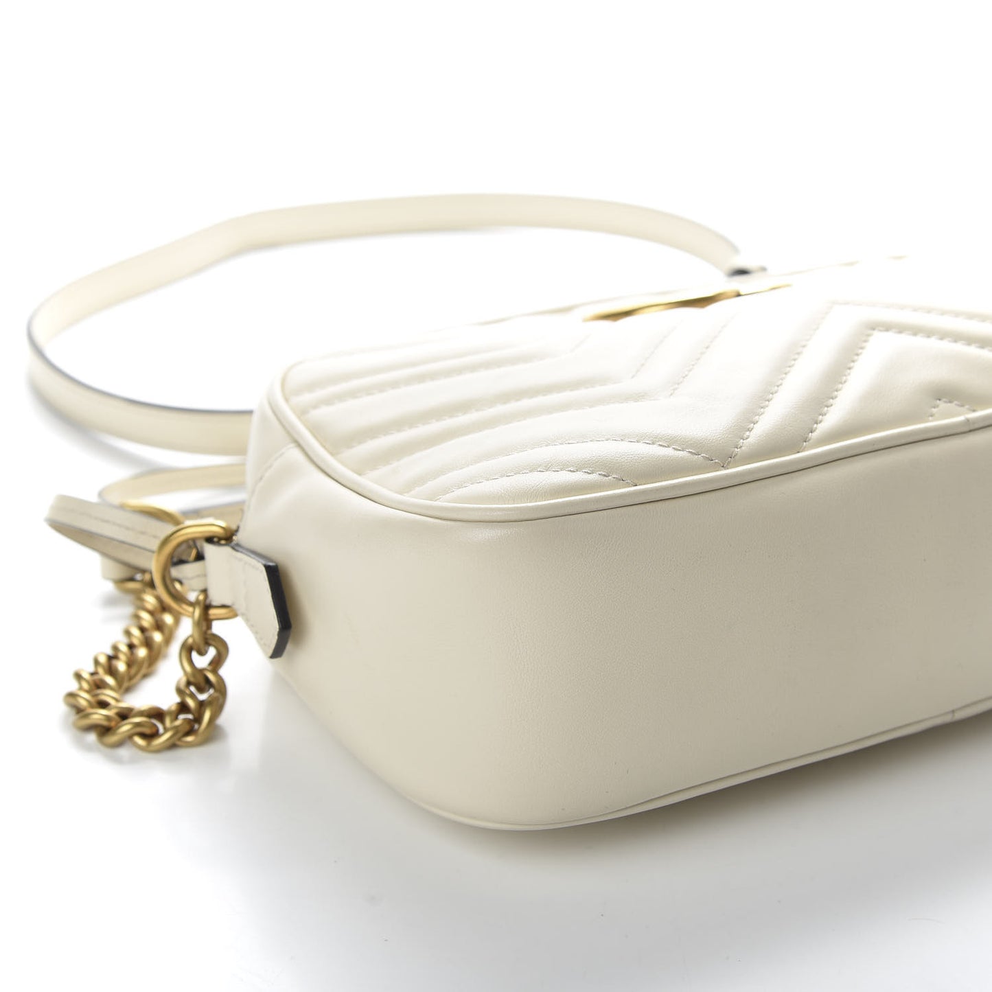 Calfskin Matelasse Small GG Marmont Chain Shoulder Bag White