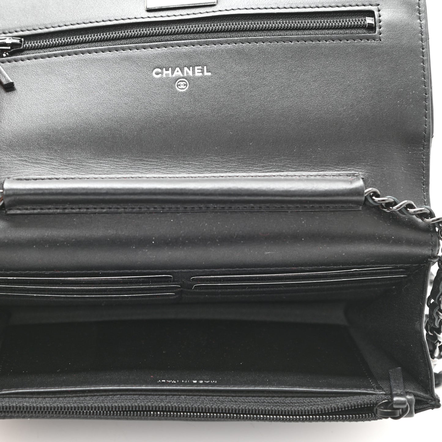 Chevron Reissue Wallet On Chain WOC So Black