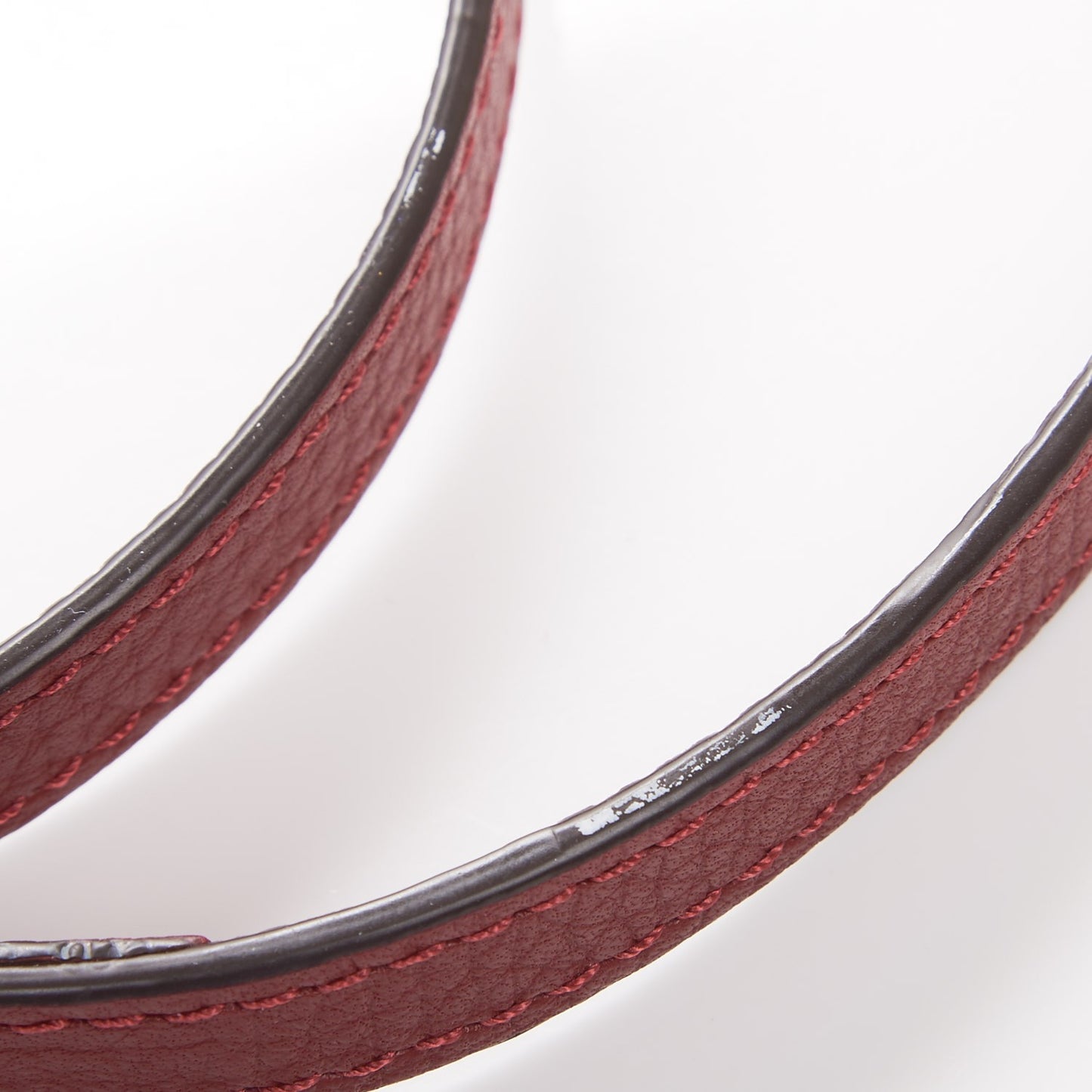 Cuir Taurillon Soft Lockit Strap Griotte