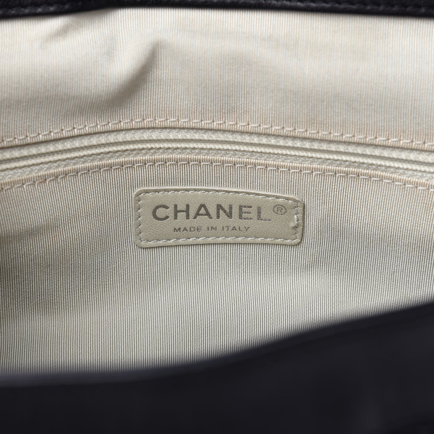 Washed Lambskin Quilted Large Chain Around Messenger
