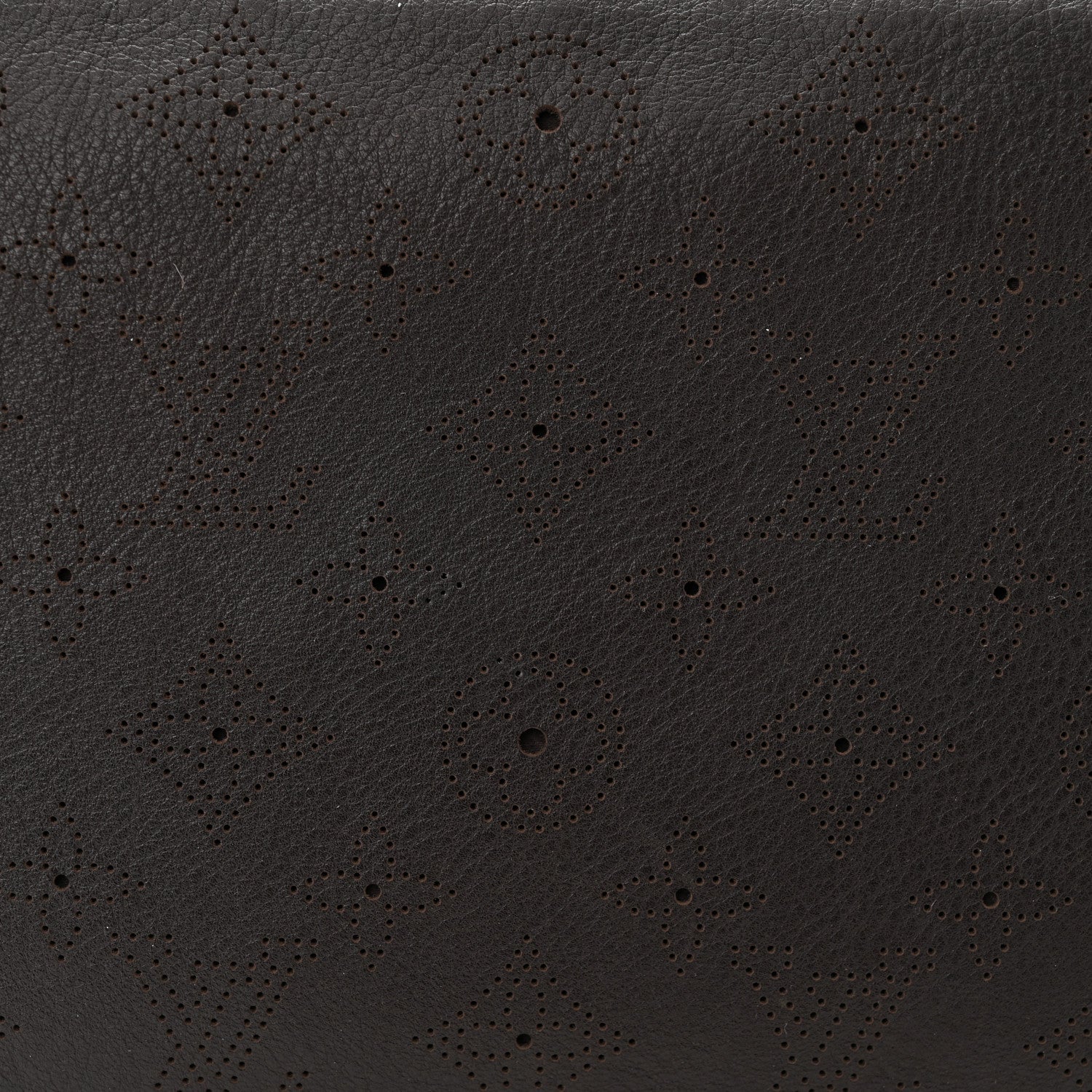 Louis Vuitton Mahina Onatah Pochette Moka 8 of 11
