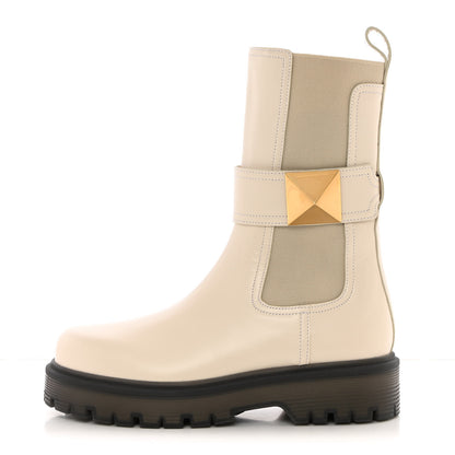 Valentino Garavani Calfskin One Stud Beatle 45mm Boots 37 Light Ivory 1 of 13