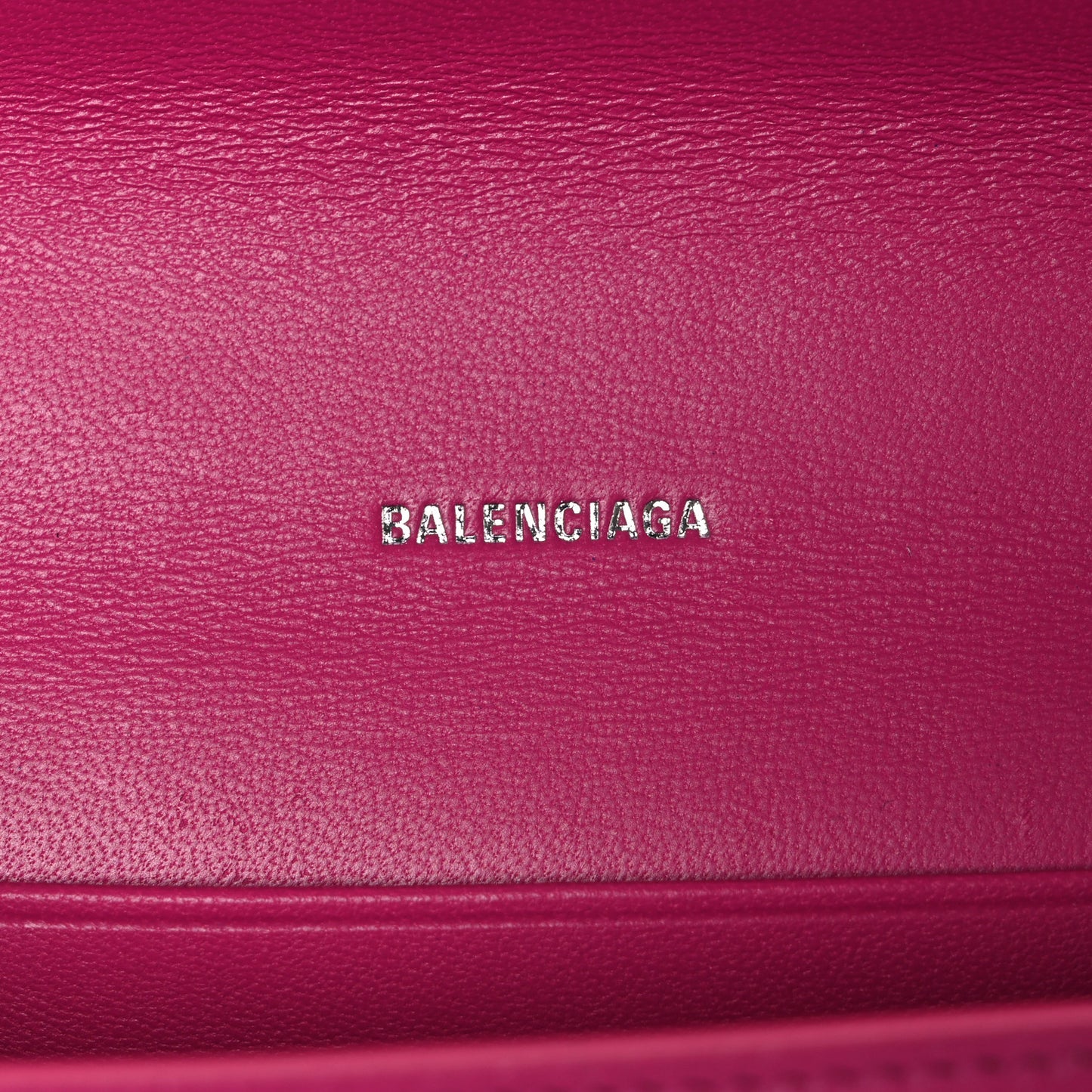 Grained Calfskin Tonal B Hourglass Top Handle Crossbody Phone Holder Fuchsia