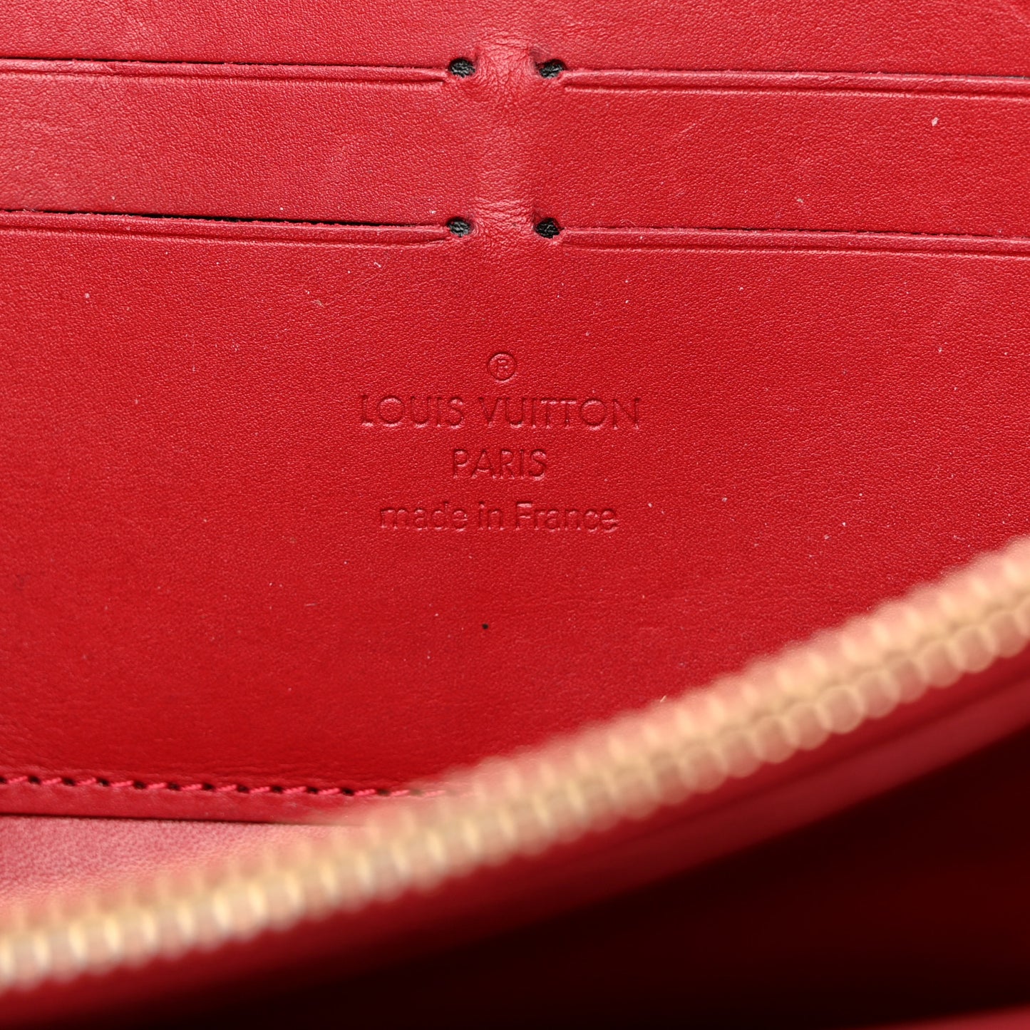 Vernis Rayures Zippy Wallet Pomme D'Amour