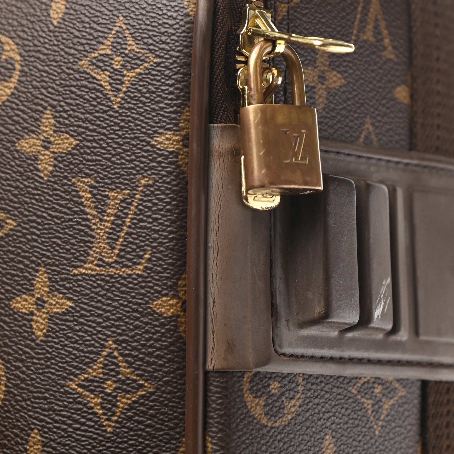Louis Vuitton Monogram Pegase 50 14 of 20