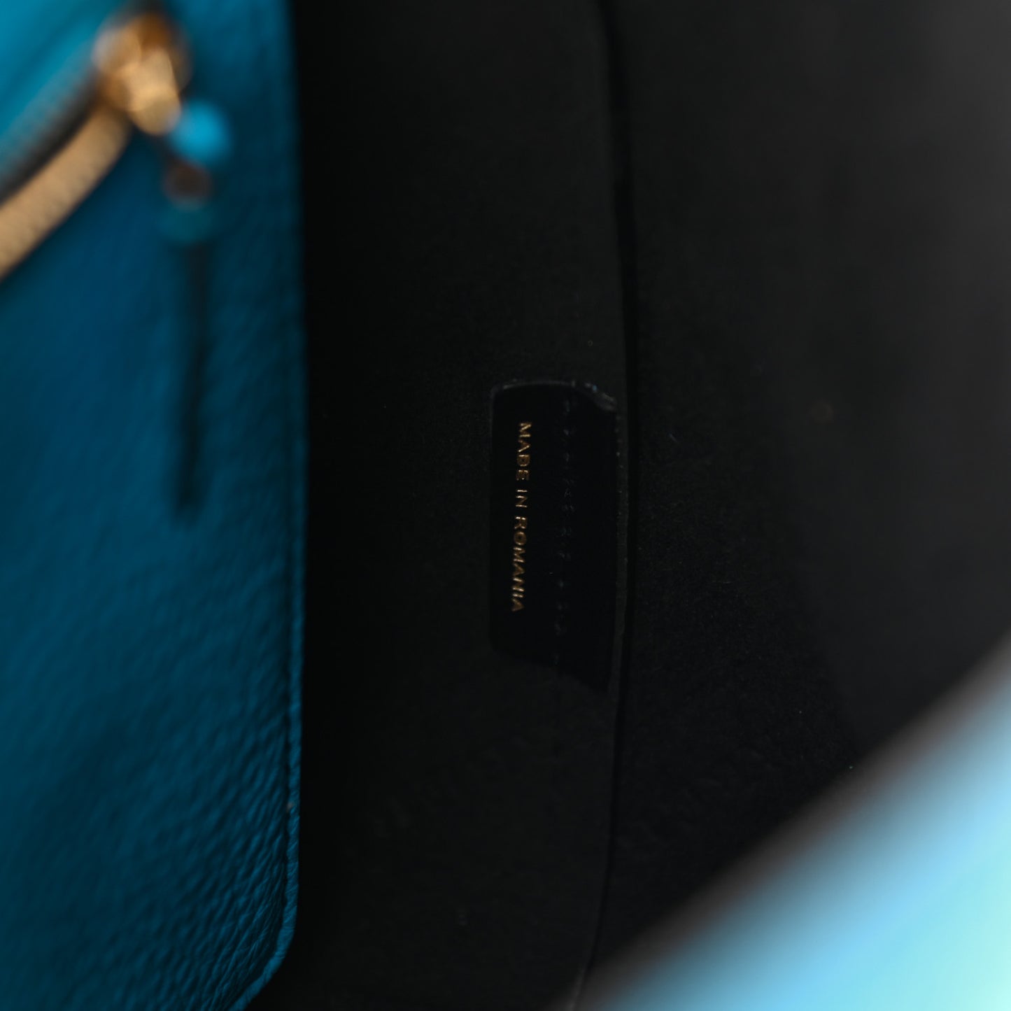 Signature Grain Burleigh Crossbody Bag Blue