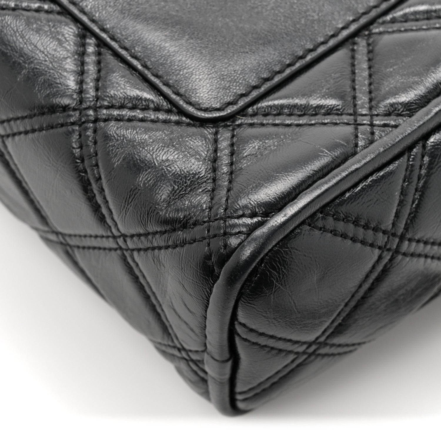 Marc Jacobs Lambskin Quilted The Softshot 21 Bag Black 14 of 14