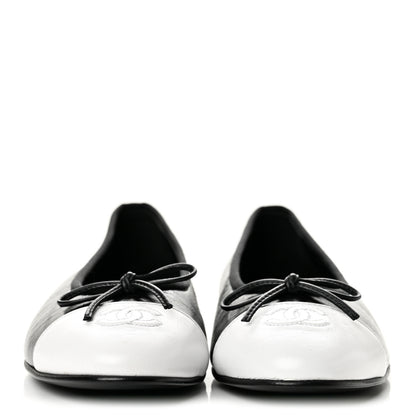 Chanel Crumpled Shiny Lambskin CC Cap Toe Ballerina Flats 39 Black White 3 of 10