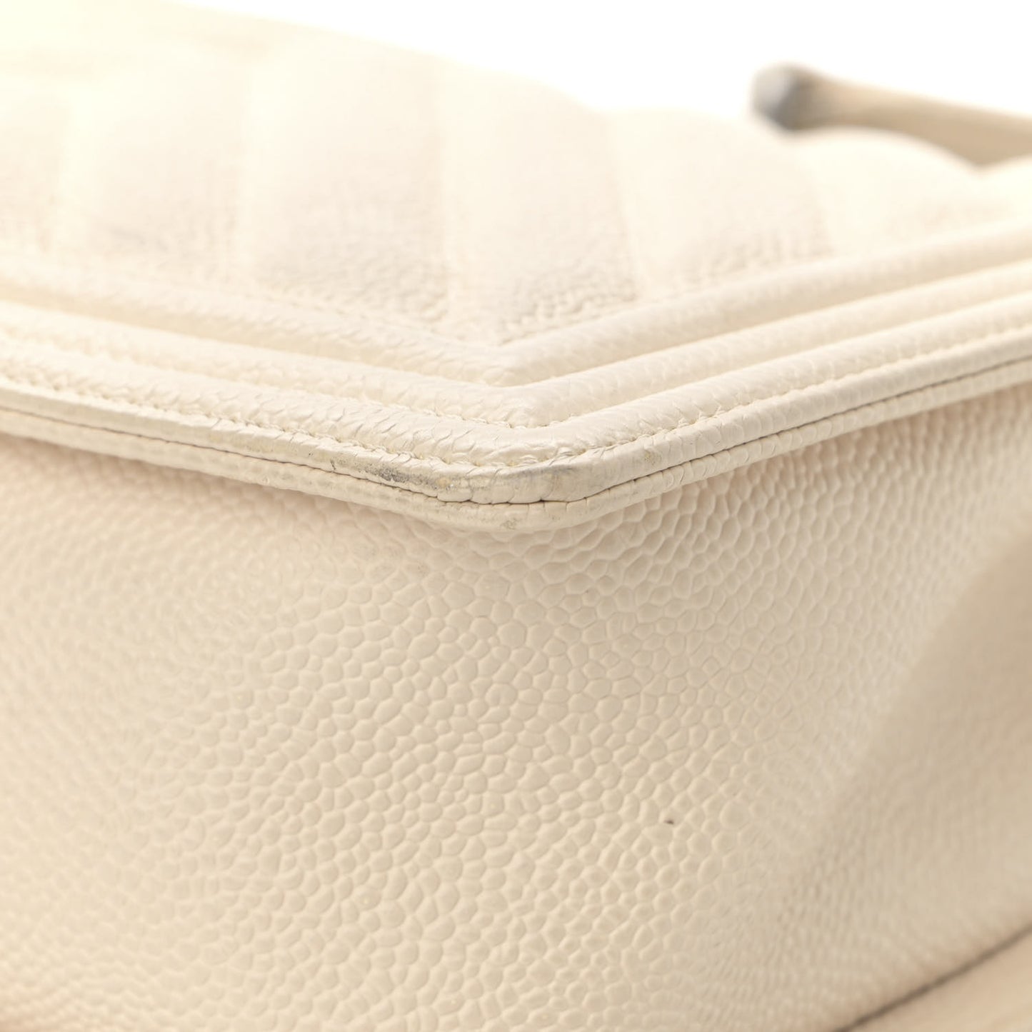 Caviar Chevron Quilted New Medium Boy Flap Beige