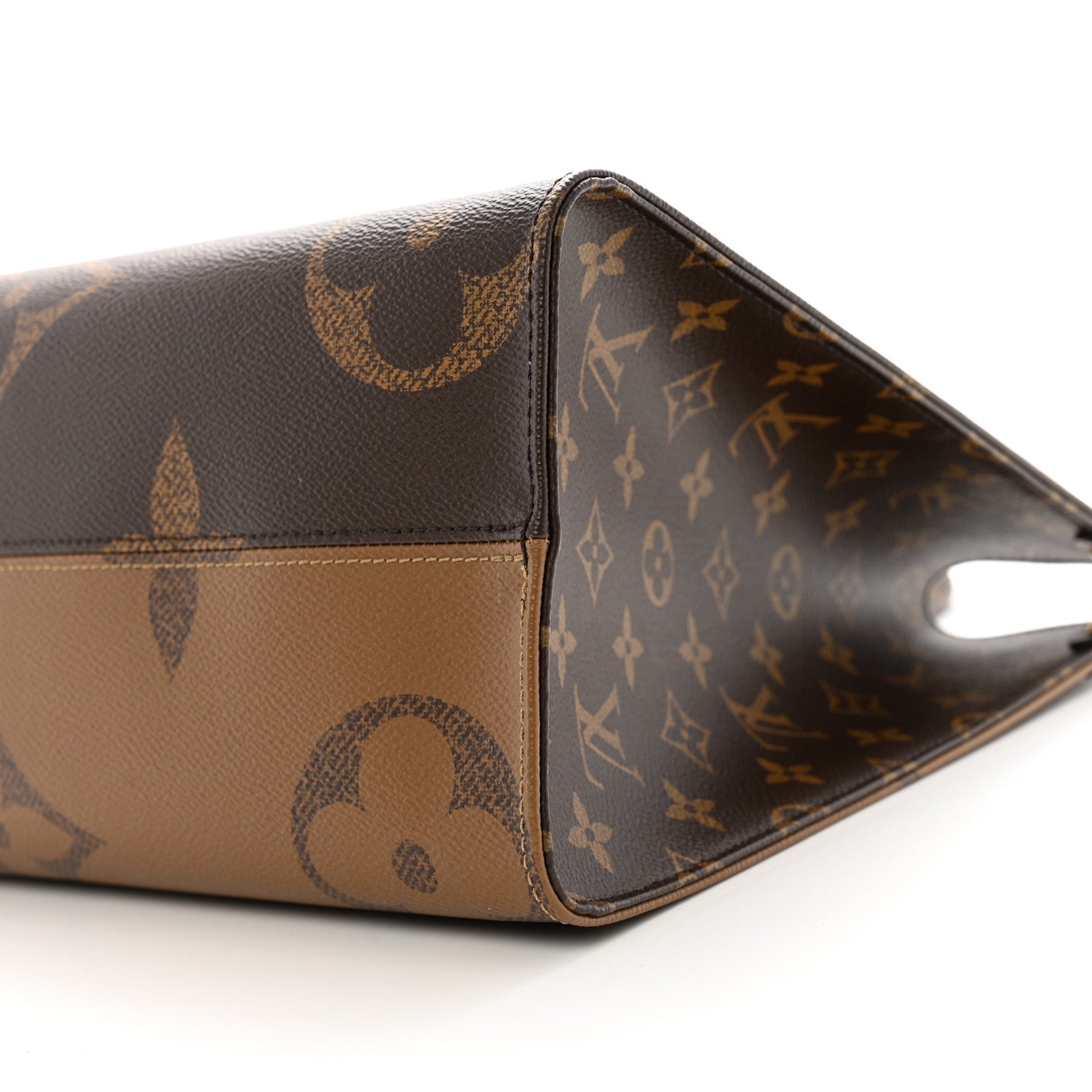 Louis Vuitton Reverse Monogram Giant Onthego MM 8 of 8