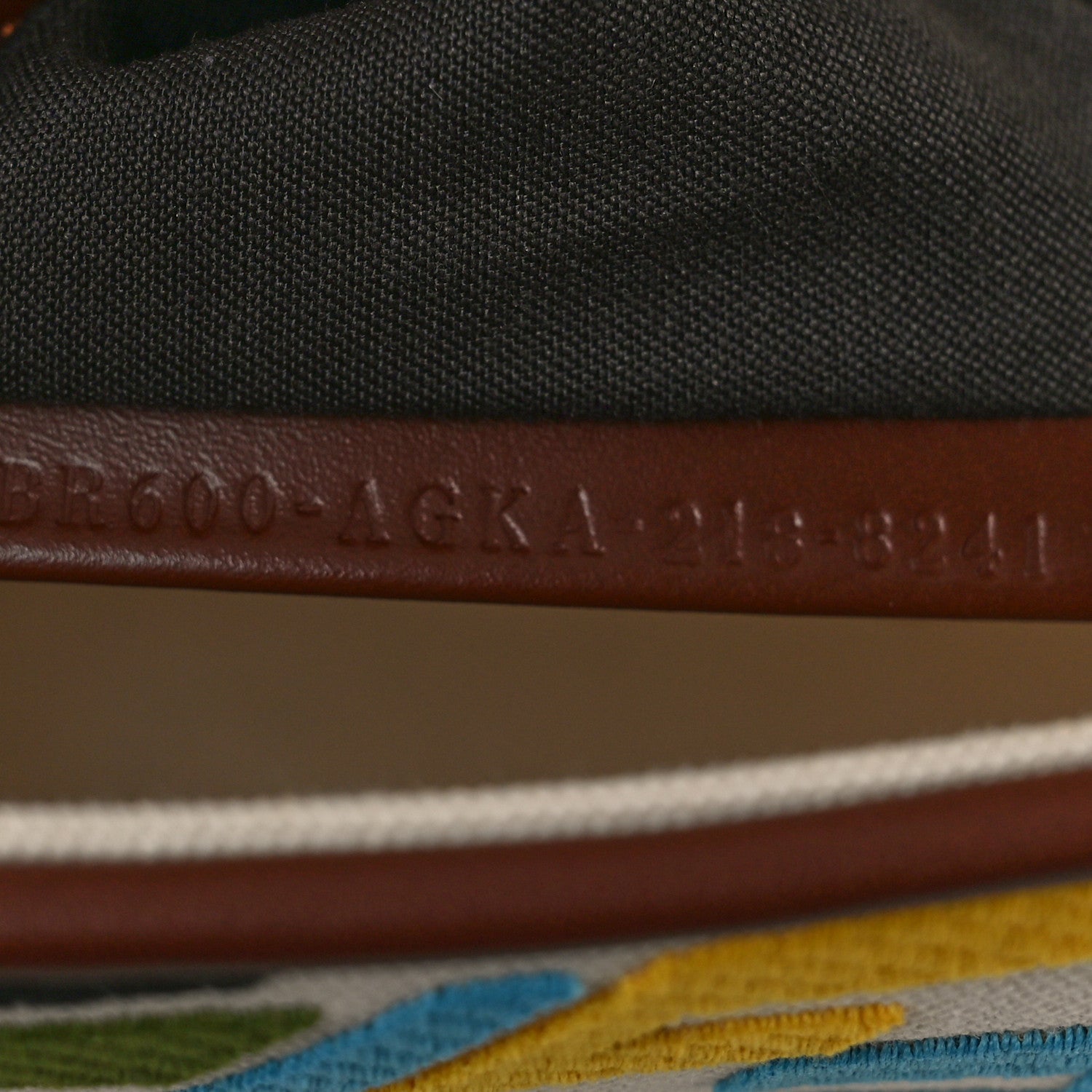 Fendi X SARA COLEMAN Canvas Vitello King Seta FF Fish Eye Embroidered Baguette Grezzo Multicolor Ghianda 7 of 11