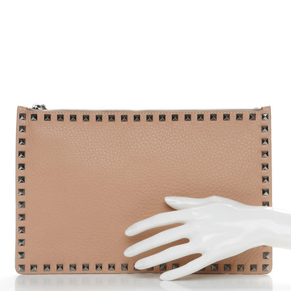 Valentino Garavani Pebbled Calfskin Large Rockstud Zip Pouch Soft Noisette 2 of 7