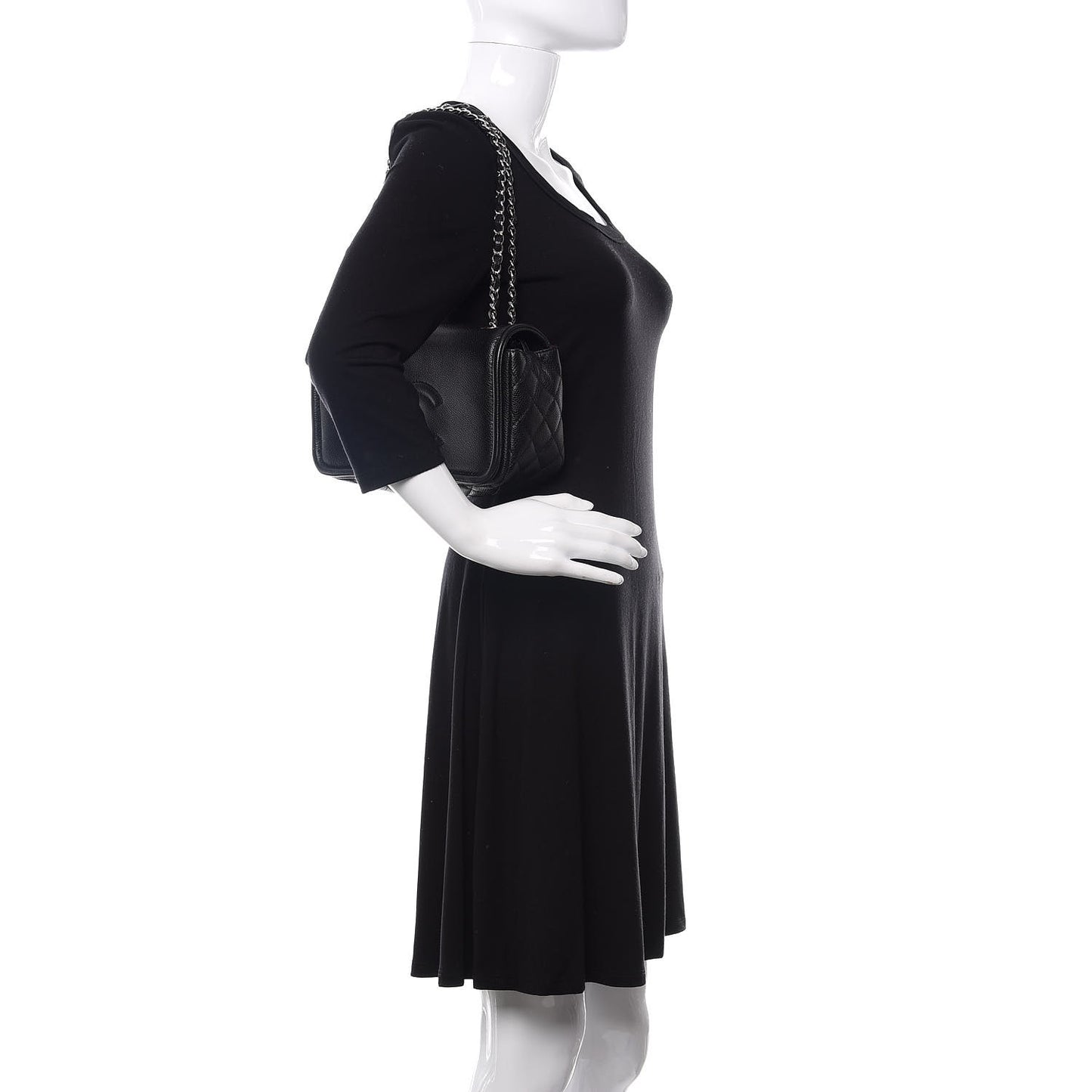 Caviar Medium Timeless CC Flap Black