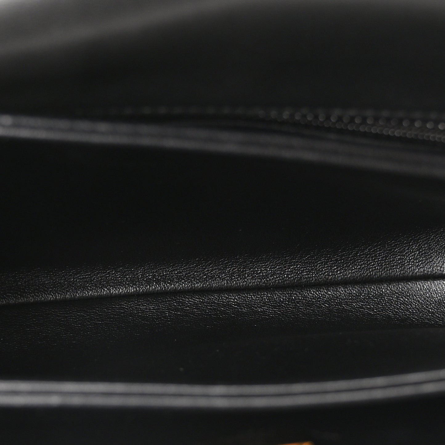 Lambskin Quilted On And On Medium Chain Flap Black