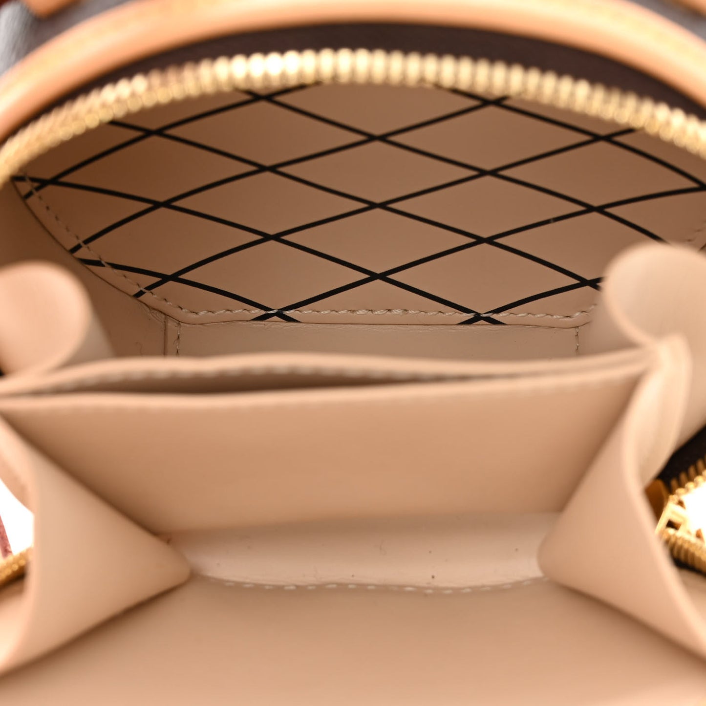 Monogram Mini Boite Chapeau