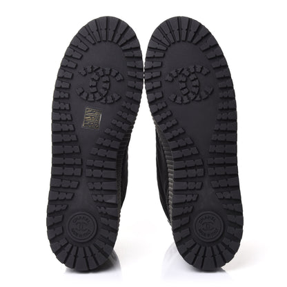 Chanel Fabric Suede Kidskin Grosgrain Lace Up Cap Toe Sneakers 42 Black White 7 of 11