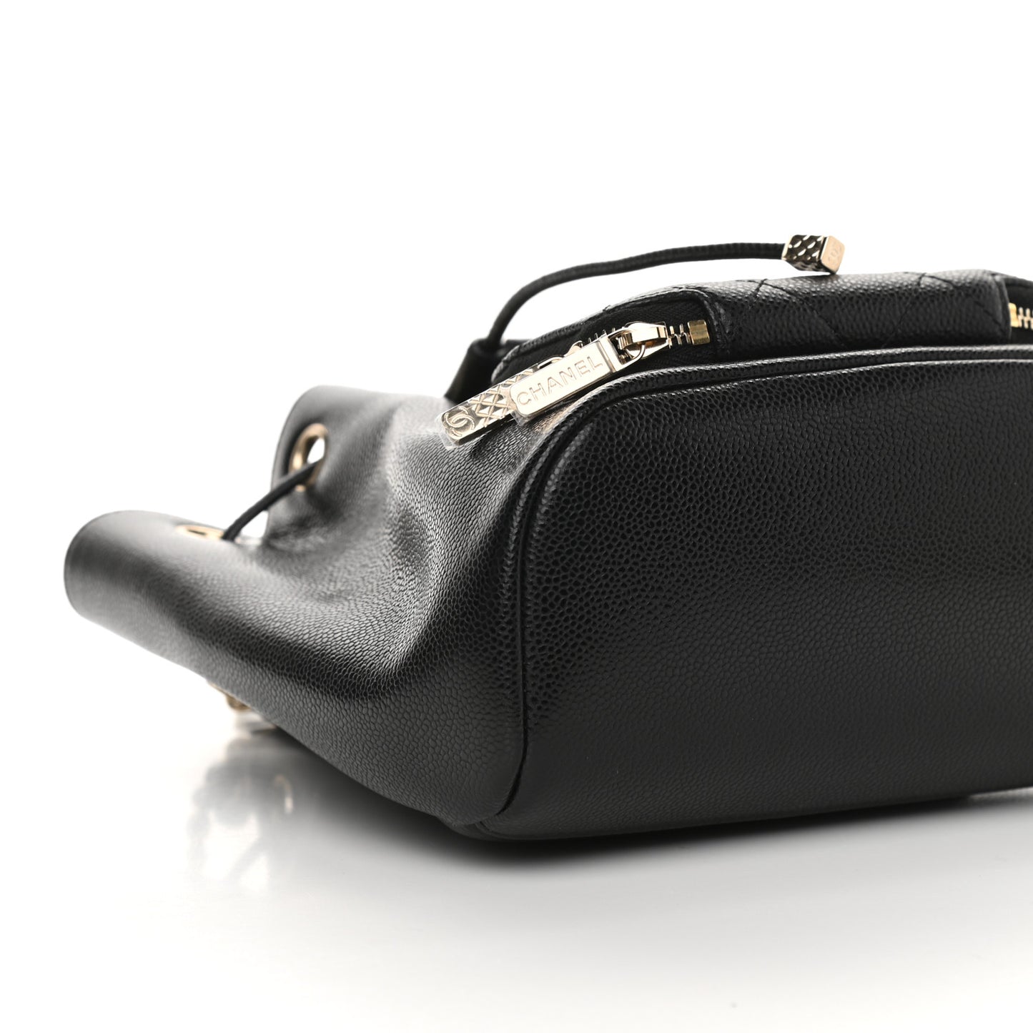 Caviar Quilted CC Pocket Bucket Bag Black