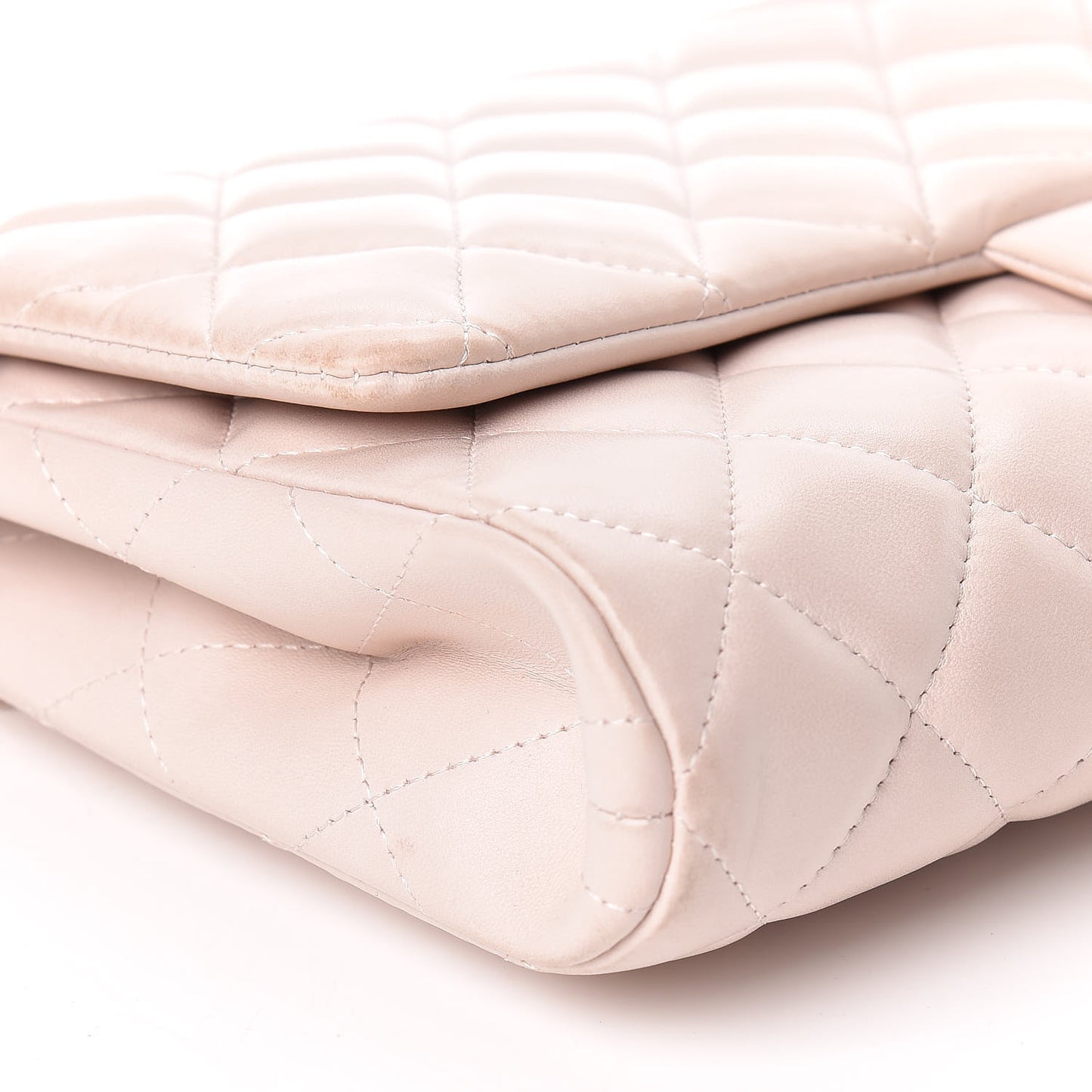 Lambskin Quilted Clutch With Chain Flap Beige Clair