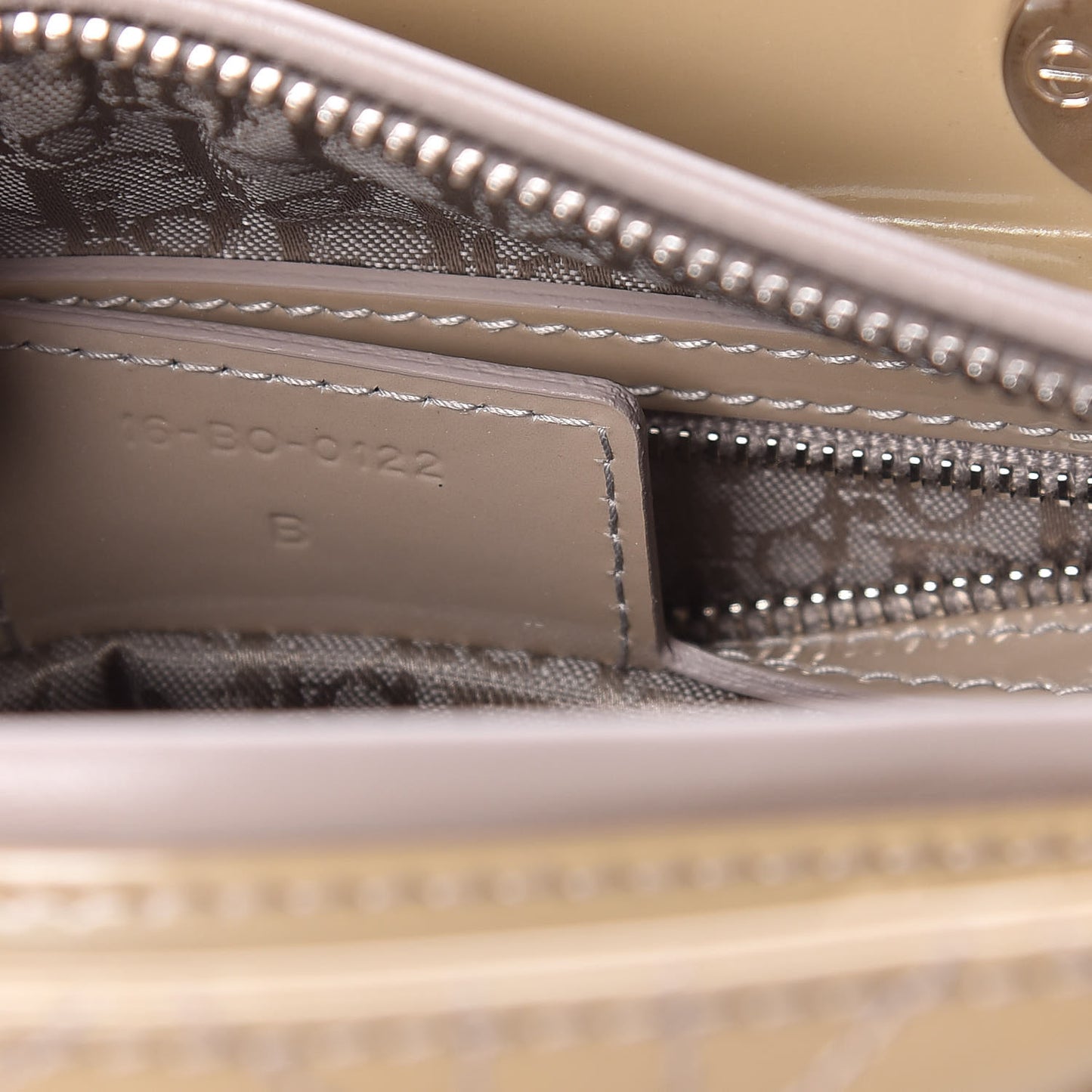 Pearlized Patent Cannage Medium Lady Dior Grey