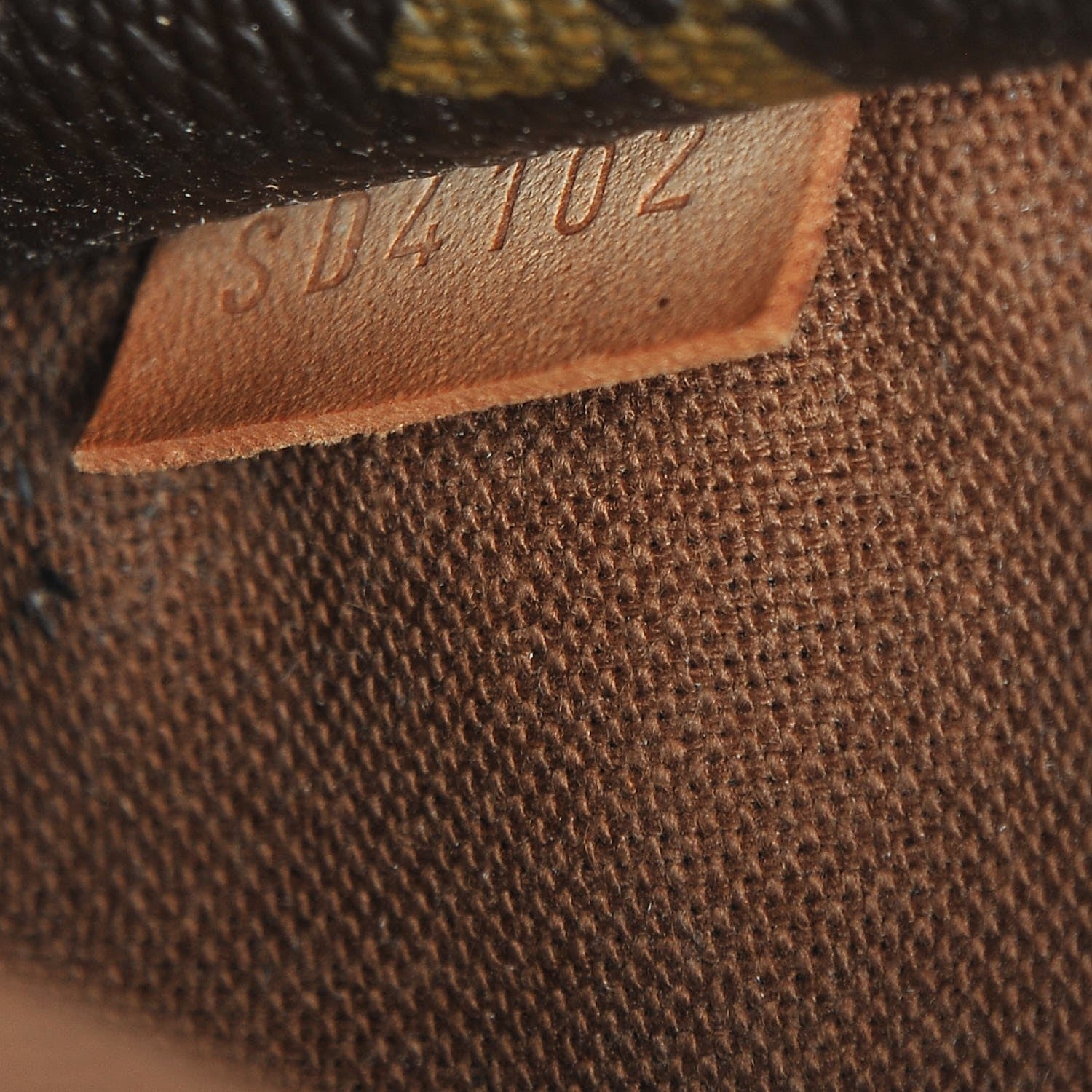 Louis Vuitton Monogram Totally MM 8 of 16