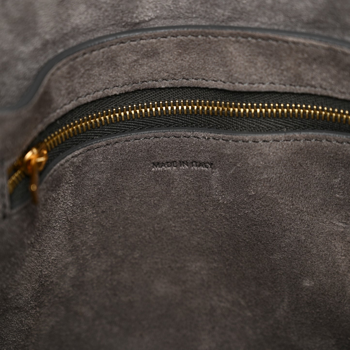 Soft Grained Calfskin Small Sangle Bucket Bag Kohl