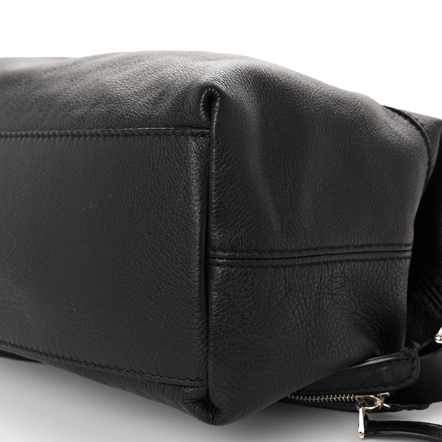 Waxy Grained Calfskin Studded Medium Nightingale Black