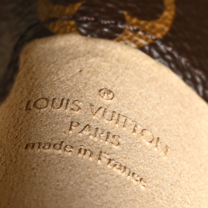 Louis Vuitton Monogram Sunglasses Case MM 6 of 7