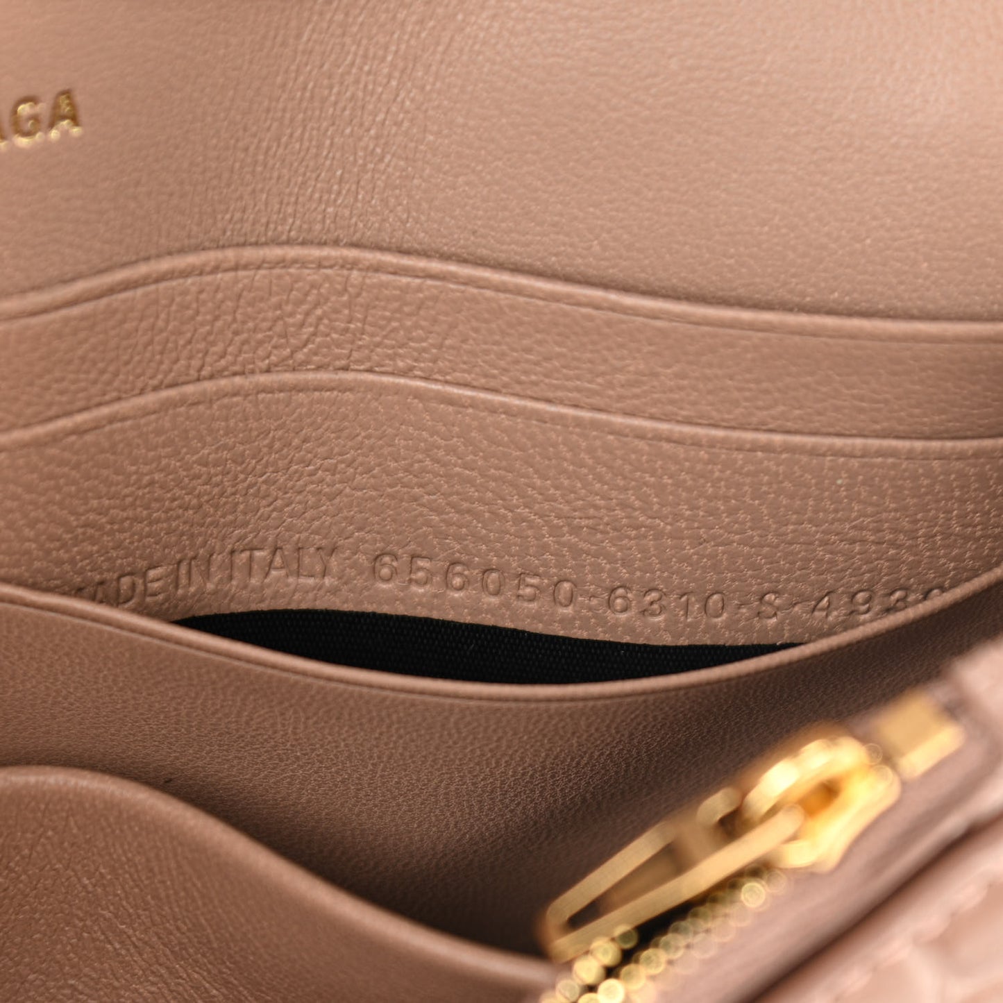 Shiny Calfskin Crocodile Embossed Hourglass Chain Bag Nude Beige