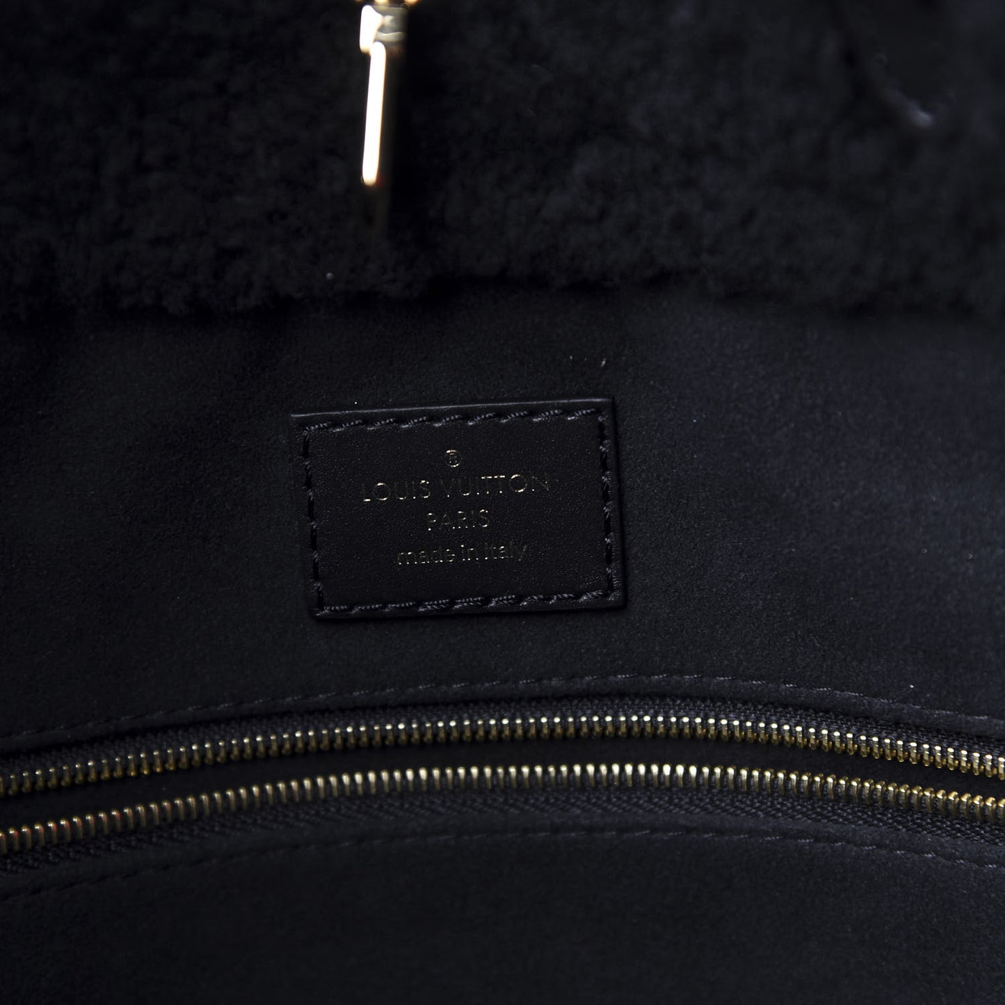 Shearling Monogram Giant Teddy Onthego GM Black Red