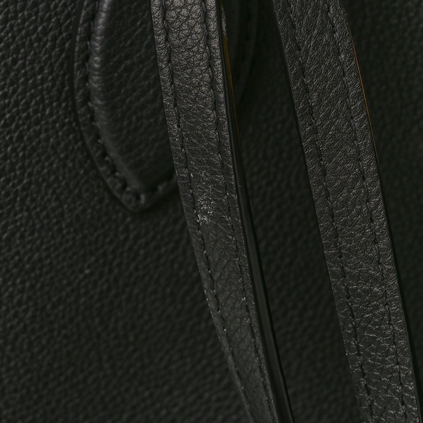 Grained Calfskin Lockme Shopper Black