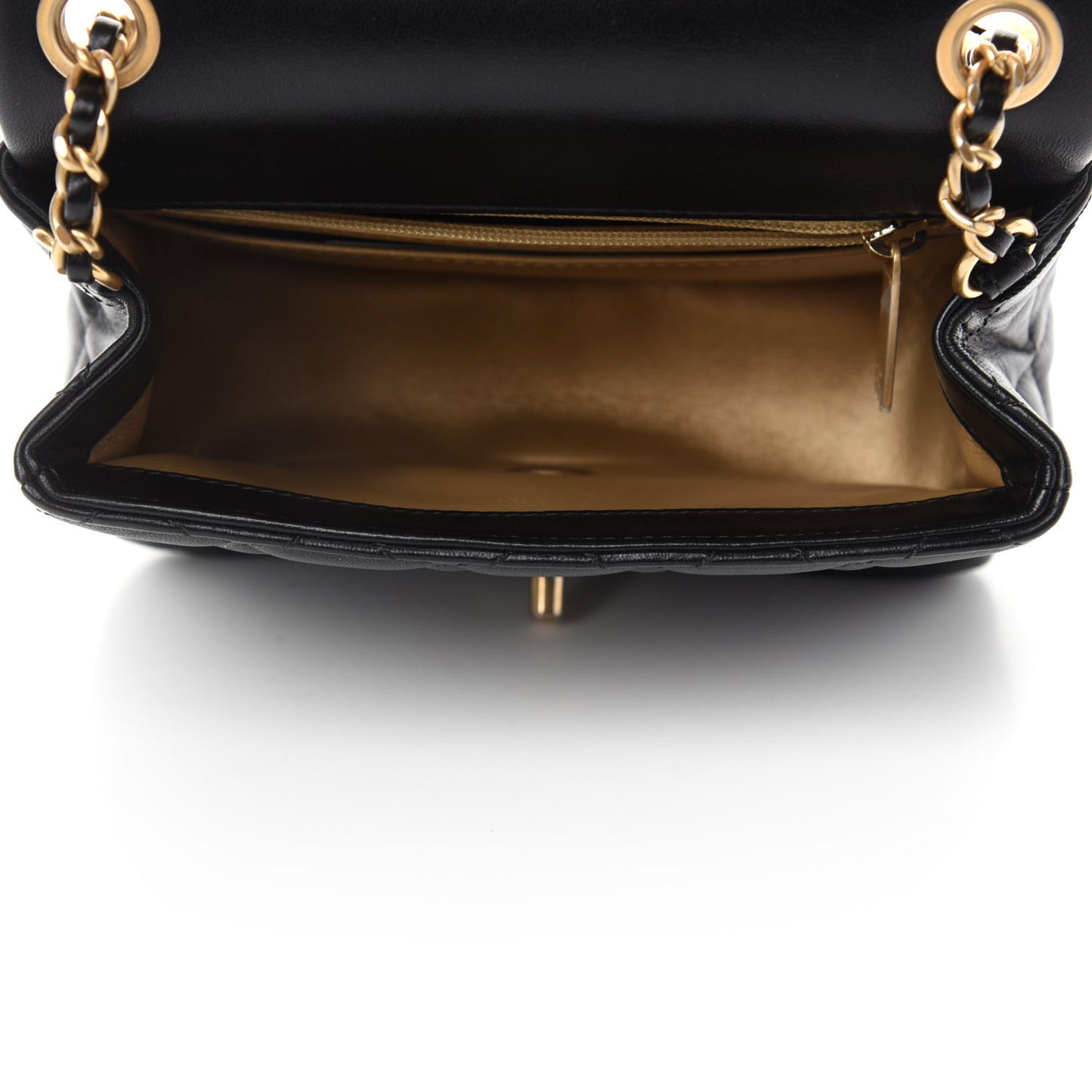 Lambskin Quilted Mini Pearl Crush Flap Black