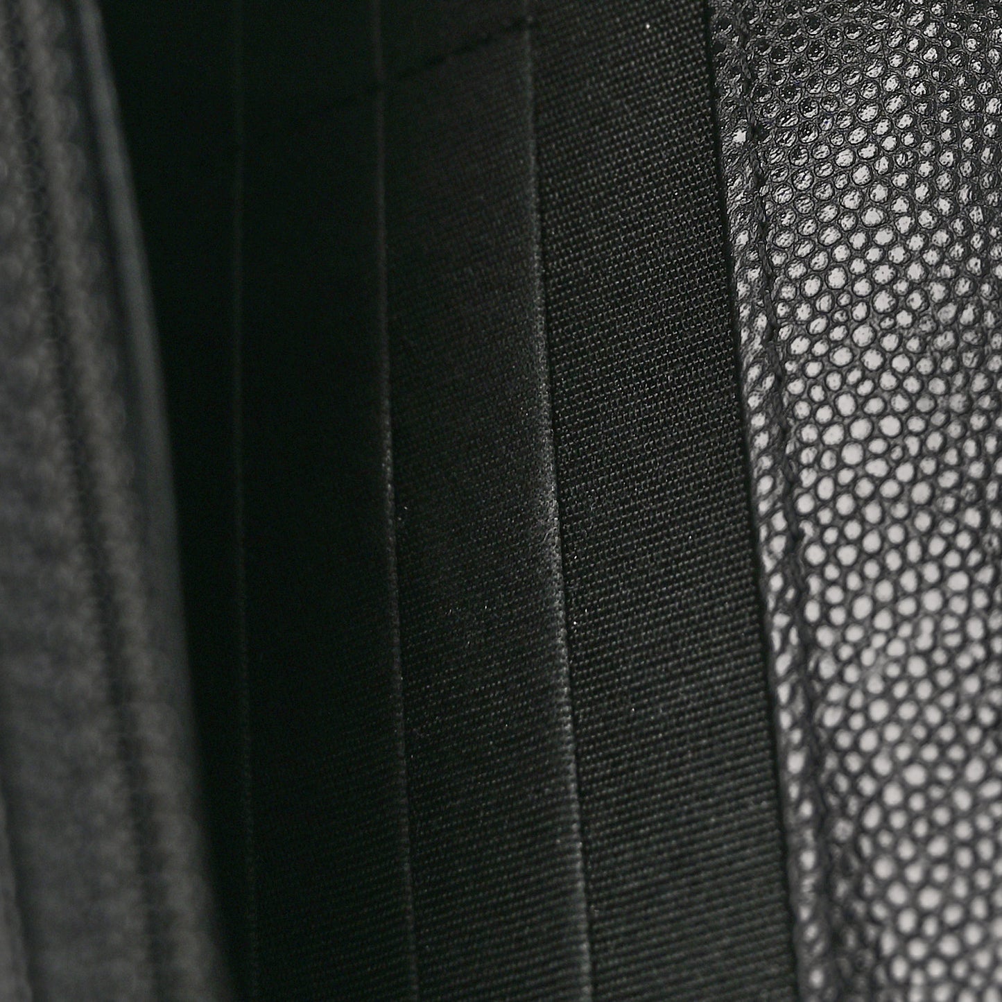 Caviar Quilted My Everything Wallet On Chain WOC Black