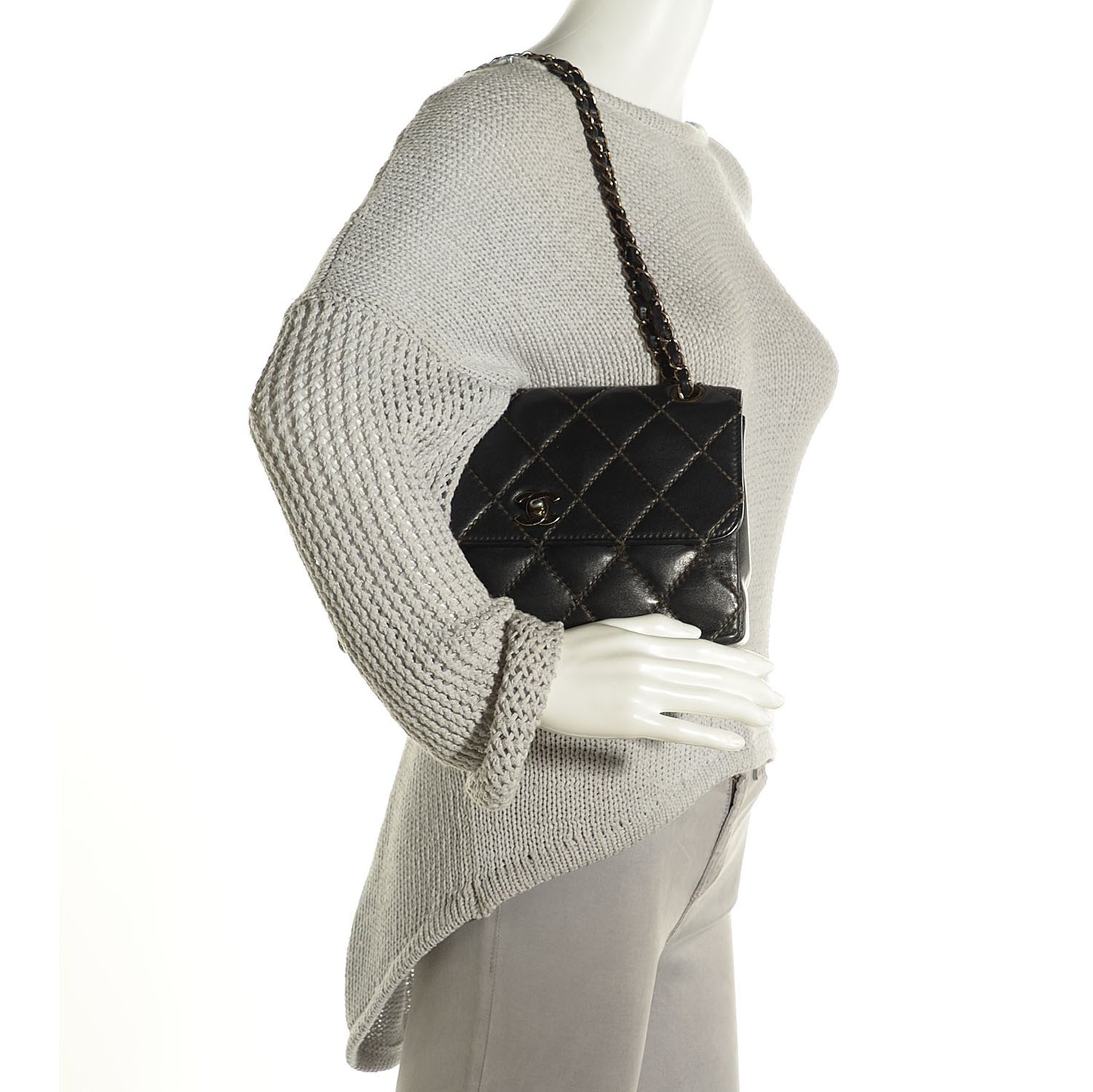 Calfskin Quilted Contrast Stitch Medium Flap Black