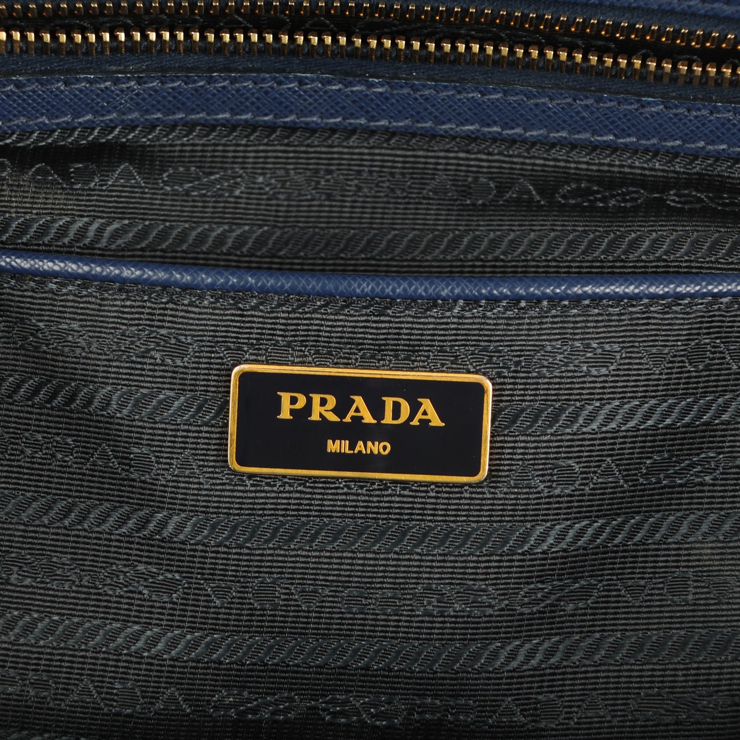 Saffiano Lux Extra Large Galleria Double Zip Tote Bluette