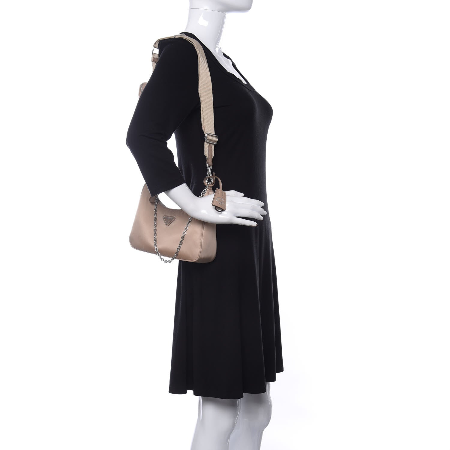 Prada Nylon Re-Edition 2005 Shoulder Bag Cammeo 2 of 11