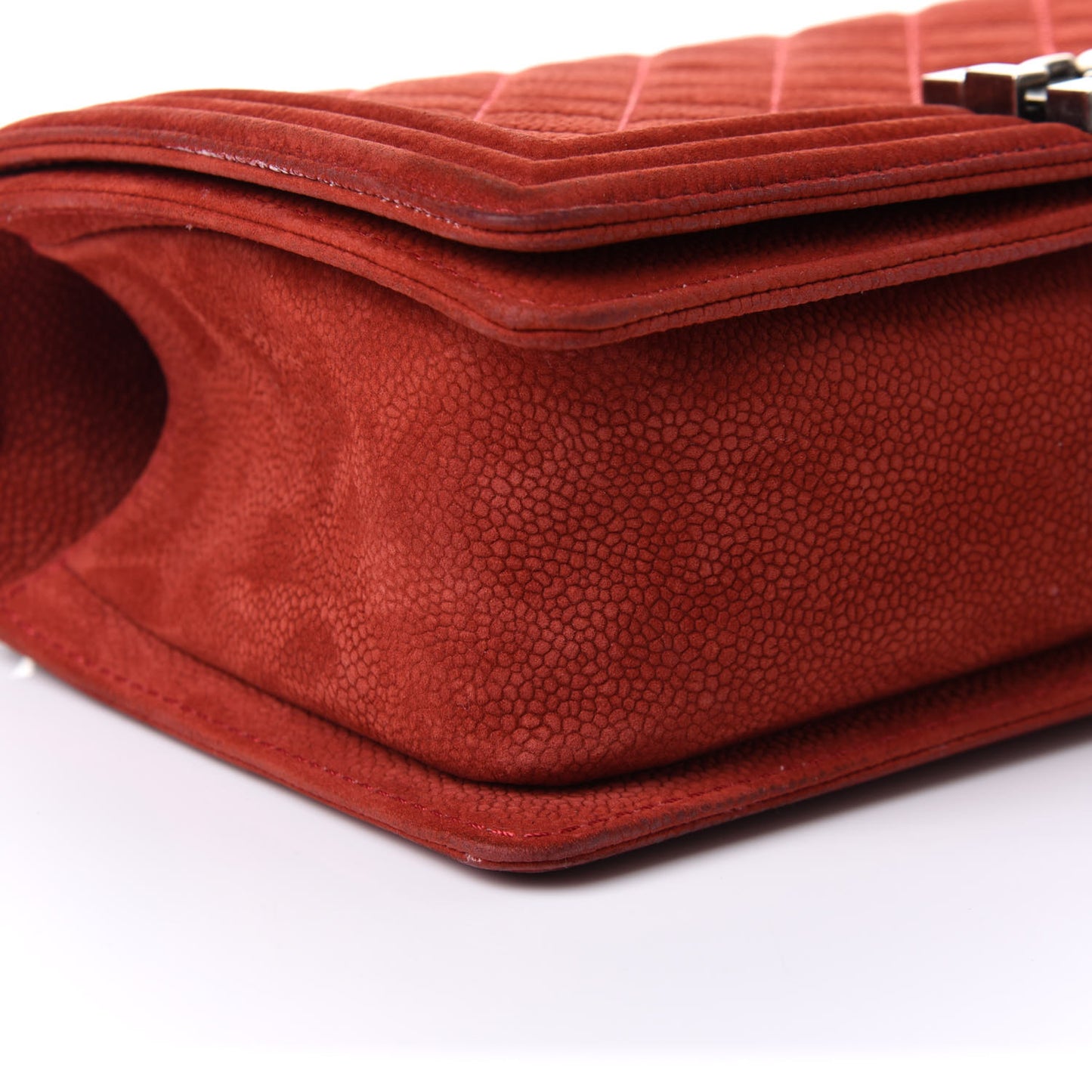 Suede Caviar Quilted Medium Boy Flap Red