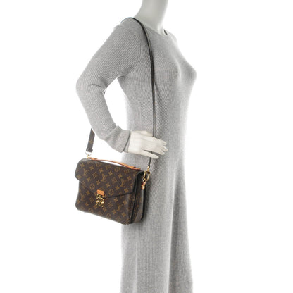 Louis Vuitton Monogram Pochette Metis 2 of 11