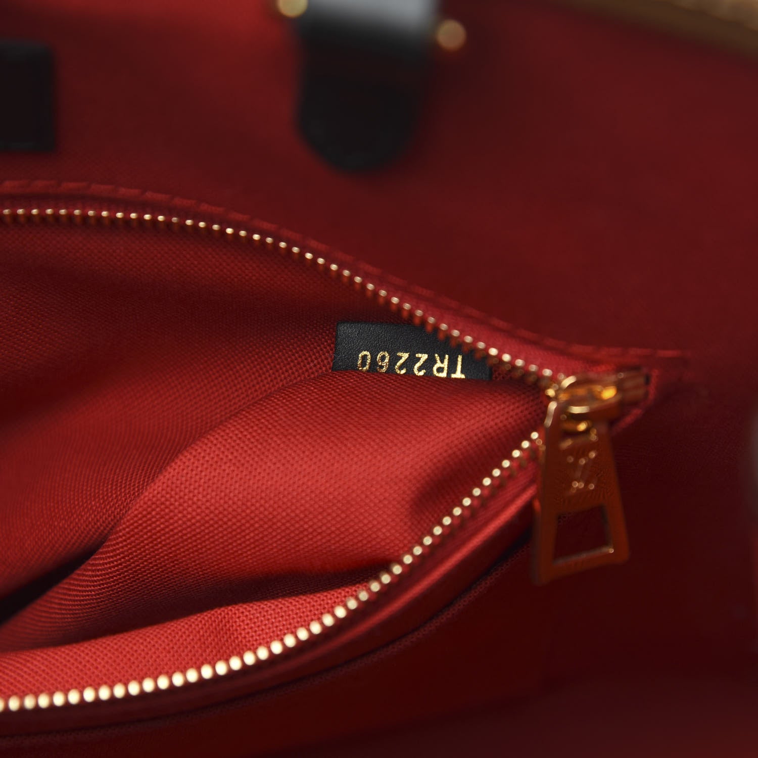 Louis Vuitton Reverse Monogram Giant Onthego MM 8 of 12