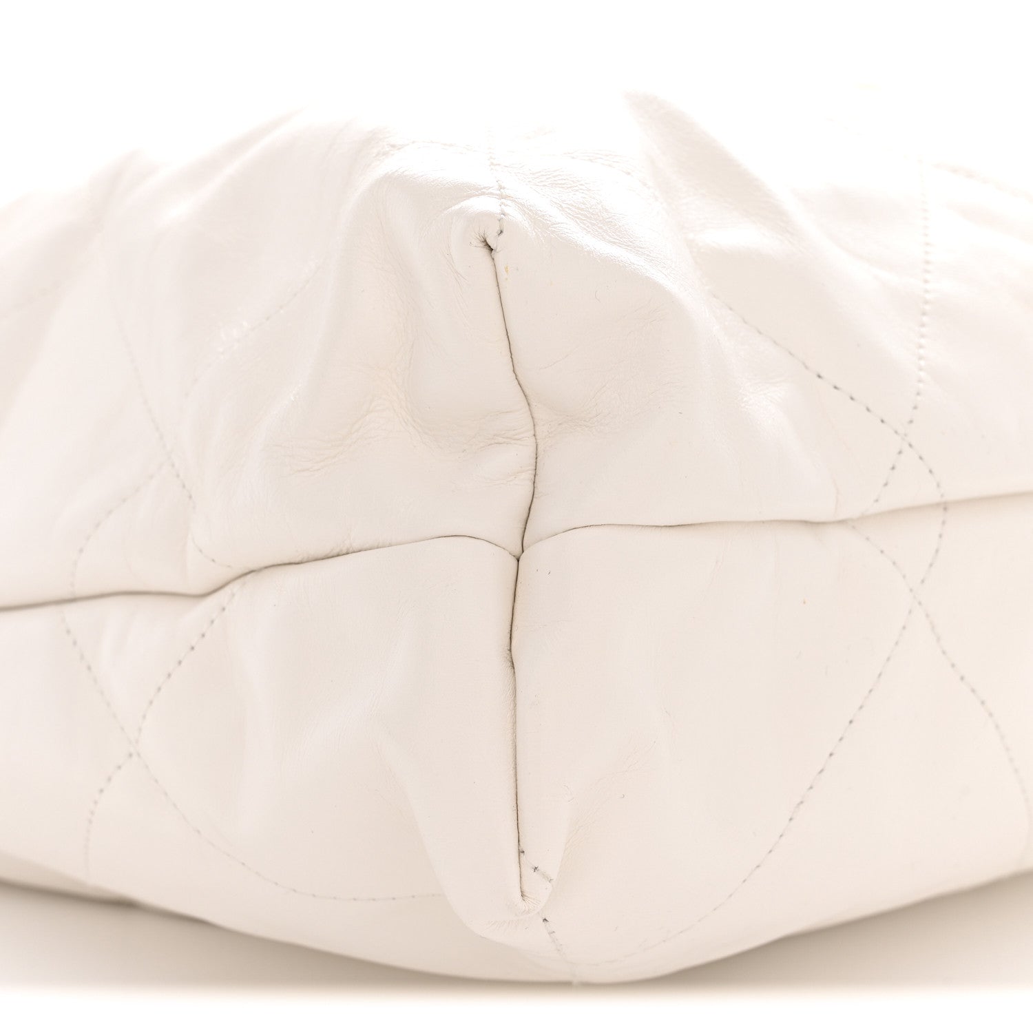 Chanel Shiny Calfskin Quilted Large Chanel 22 White 1910775