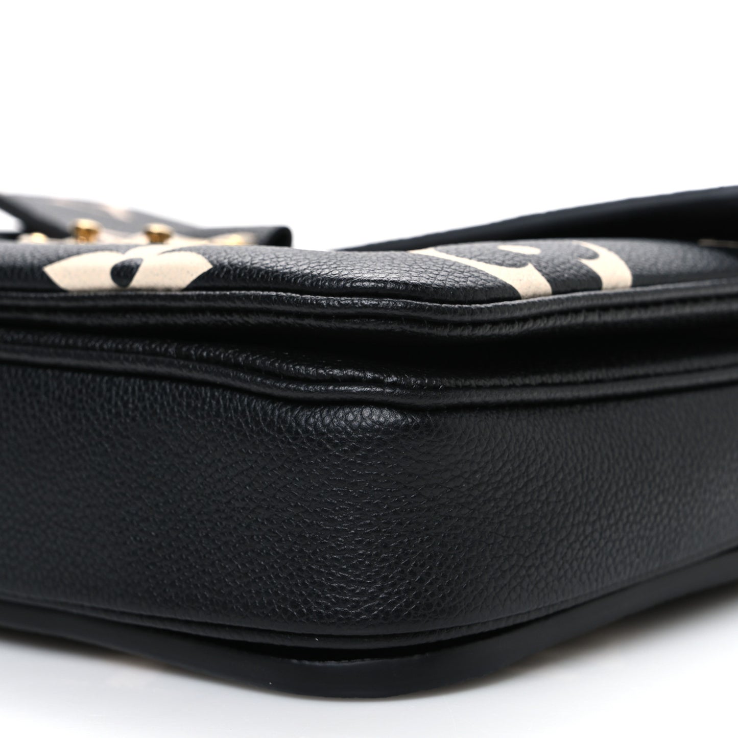 Empreinte Monogram Giant Pochette Metis Black Beige