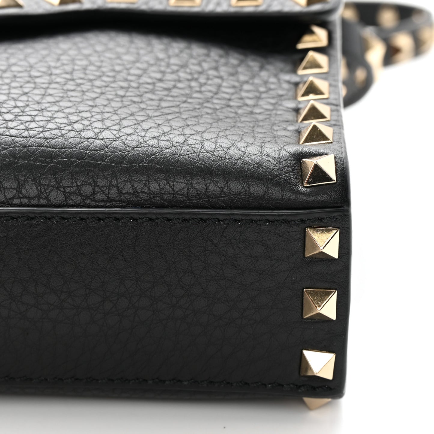 Pebbled Calfskin Medium Rockstud Flip Lock Crossbody Bag Black