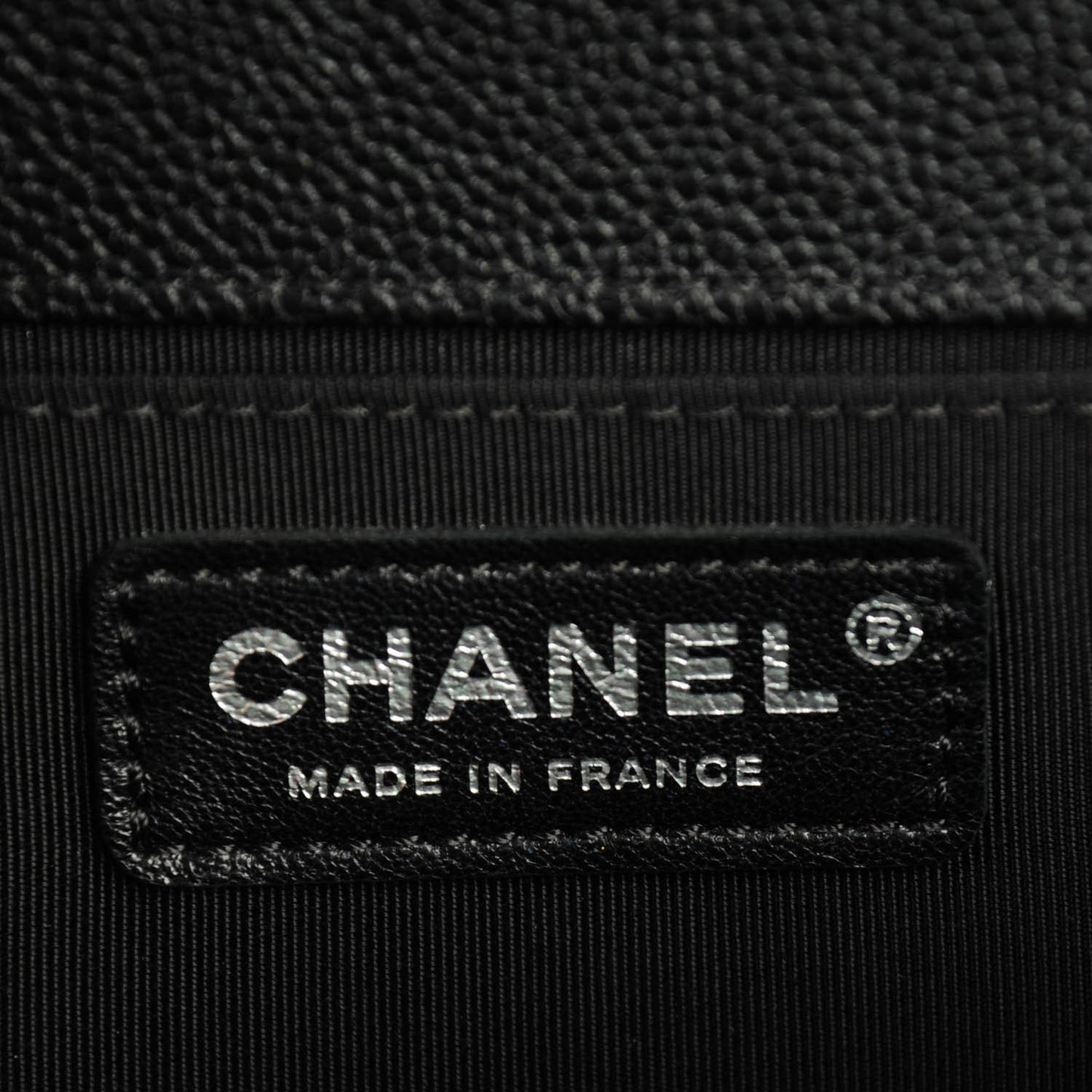 Caviar Quilted Medium Boy Flap Black